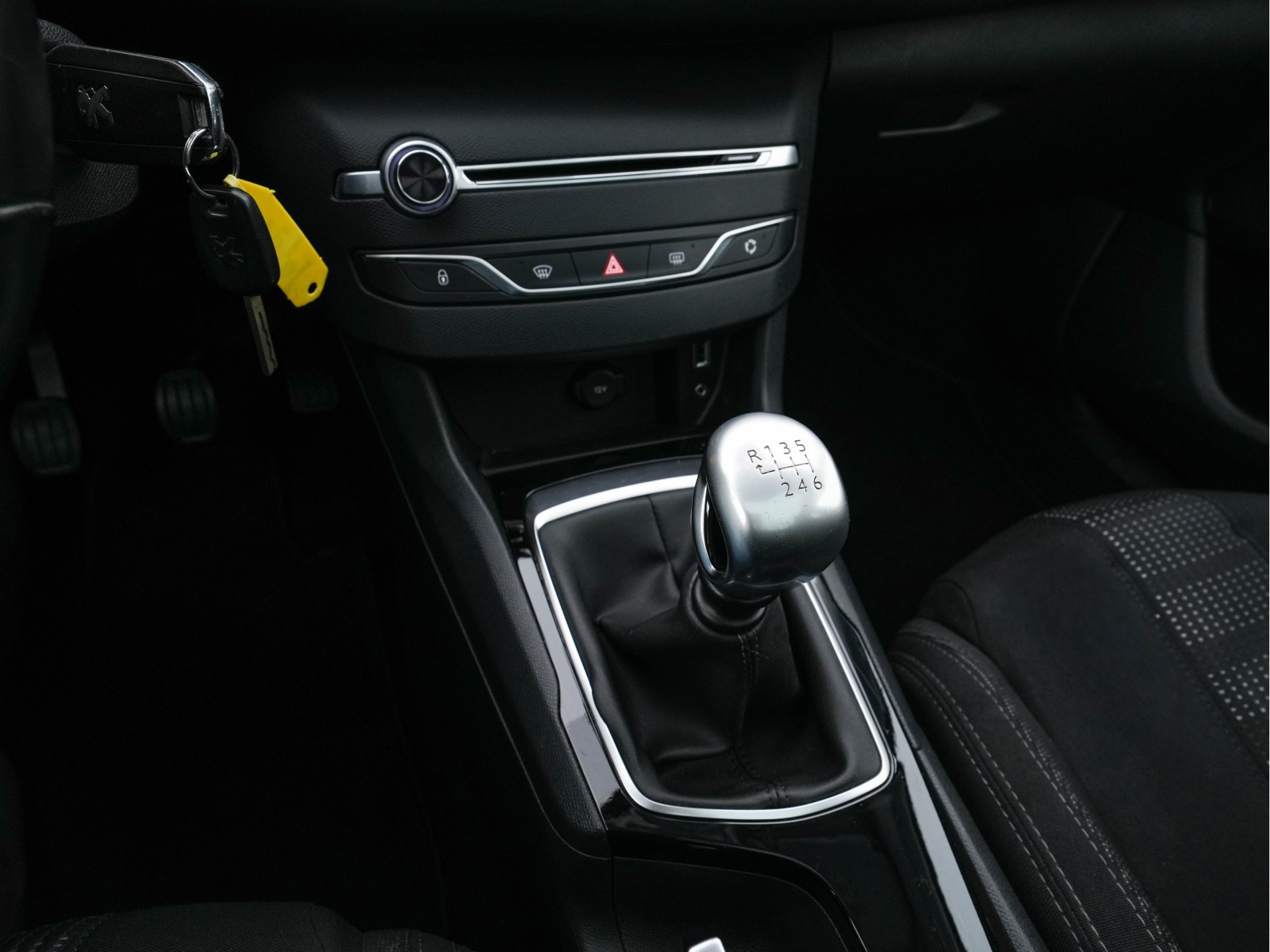 Peugeot 308 SW 1.6 BlueHDI Blue Lease Executive [⚠️] *PANO | NAVI-FULLMAP | ECC | PDC | CRUISE | CAMERA | TOWBAR | COMFORT-SEATS | 16''ALU*