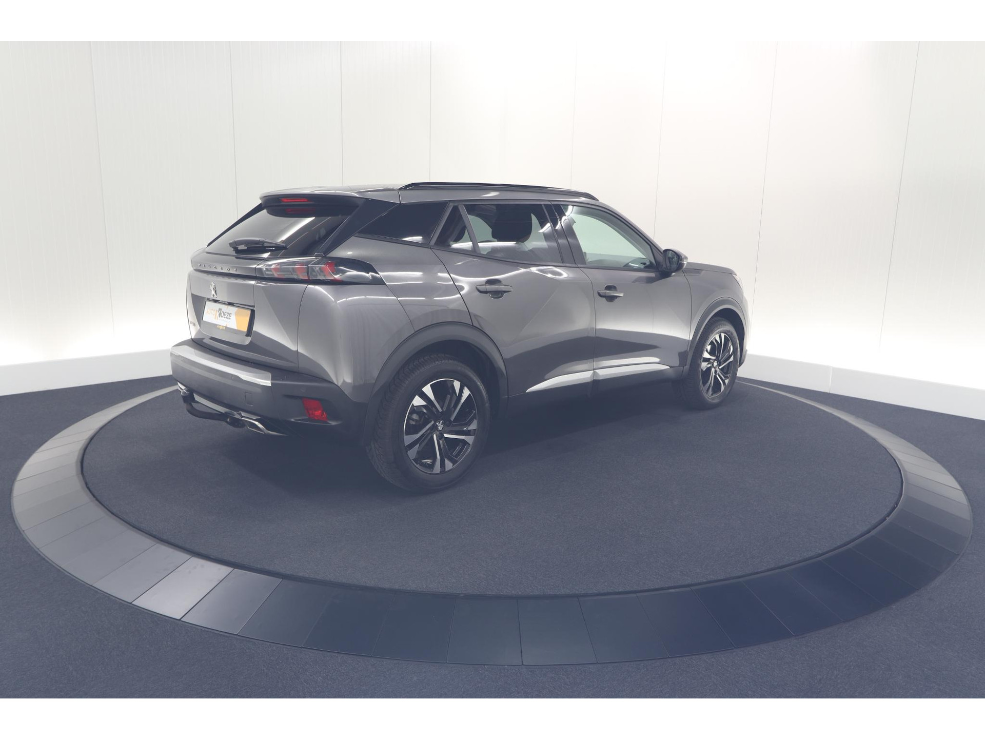 Peugeot 2008 PureTech 130 EAT8 Allure Pack | Trekhaak | Camera | Navigatie | Parkeersensoren