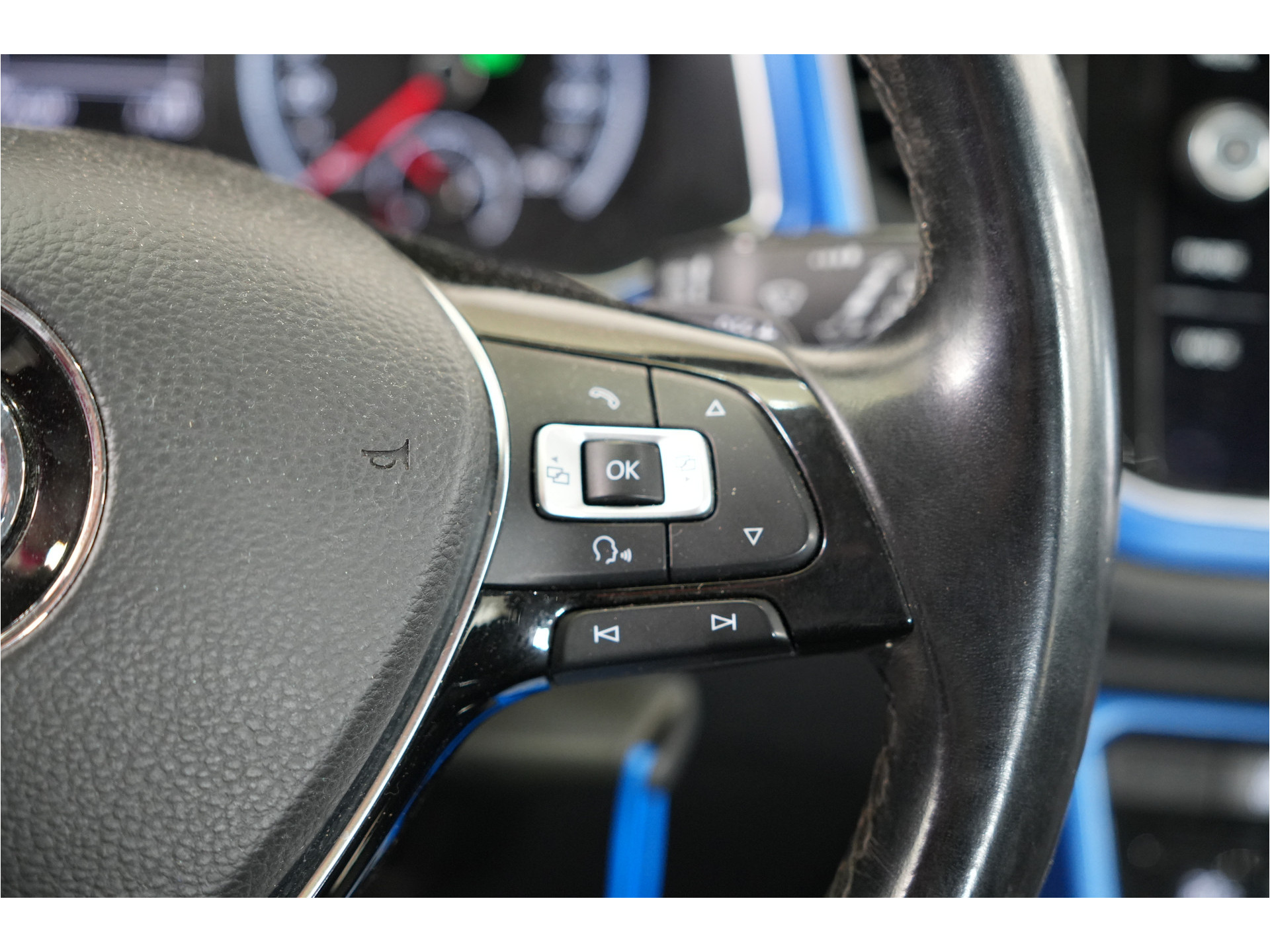 Volkswagen T-Roc 2.0 TDI 4Motion Sport | Trekhaak | Adaptive Cruise | Navi | Stl. verw. |