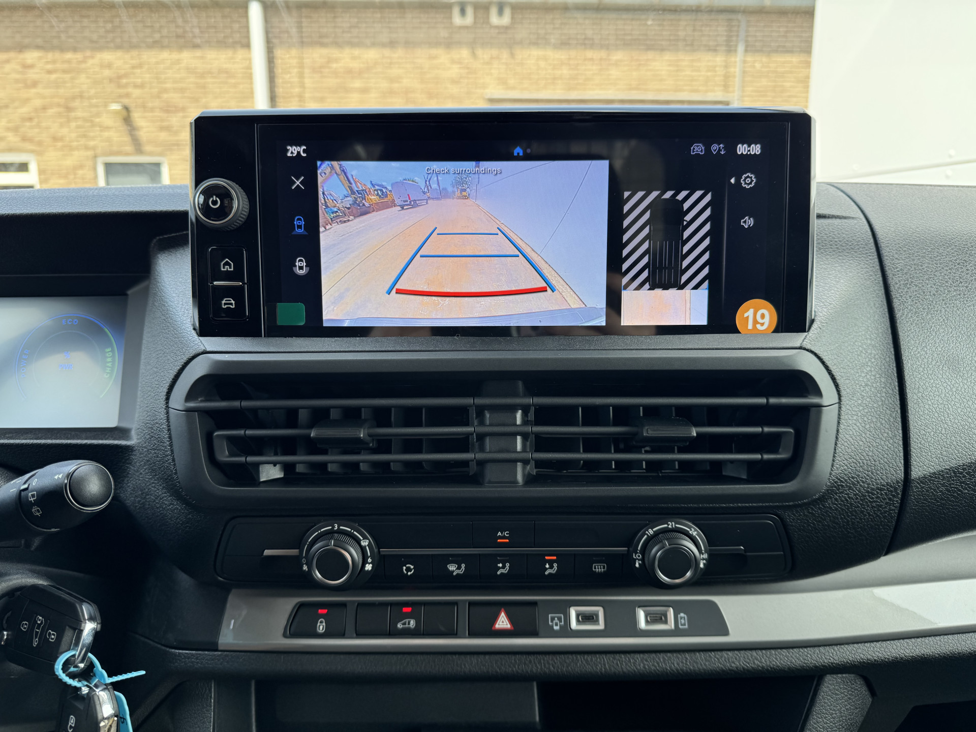 Toyota Proace Electric 75kWh Nieuw! Elektrisch L1 348km WLTP Snelladen Climate Control Cruise Control Camera Parkeersensoren v+a