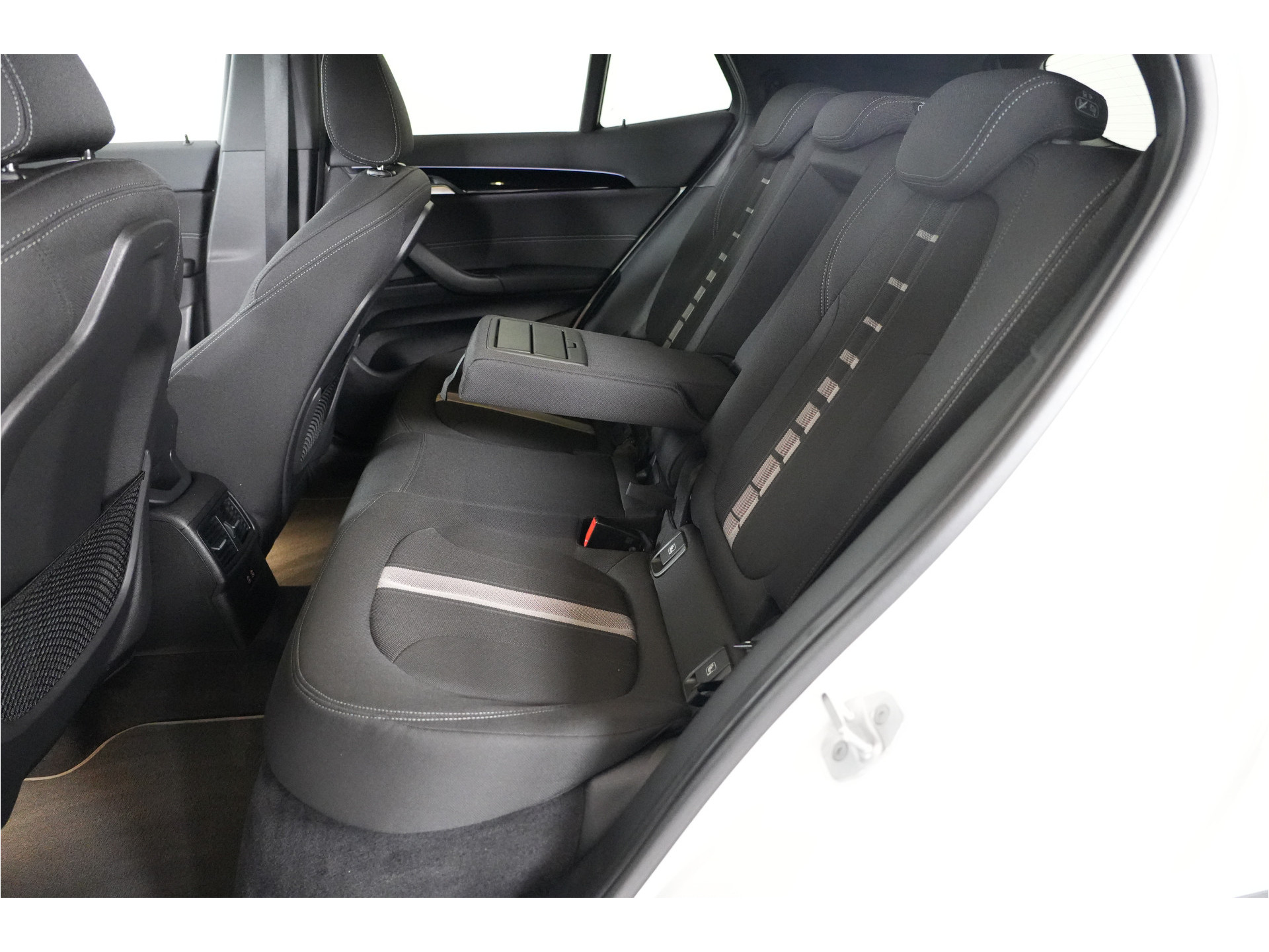 BMW X2 xDrive25e PHEV 220 pk | SOH 92% | M Sport int. | Adaptive Cruise  | Camera |