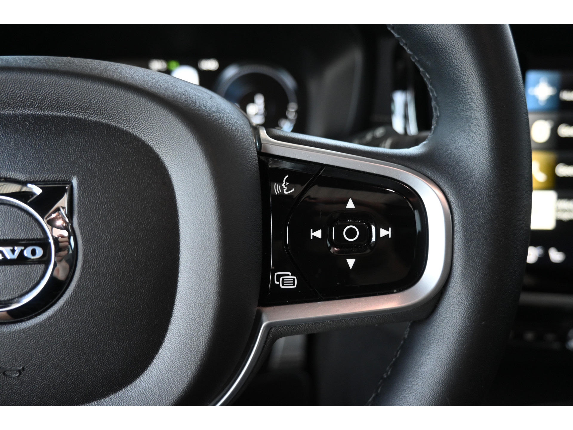 Volvo V60 2.0 T8 Plug-in hybrid AWD Plus Bright Panoramdak Stoelverwarming Carplay Led Adaptieve Cruise  Clima Lane Assist Camera 100% Onderhouden! Inruil Mogelijk!