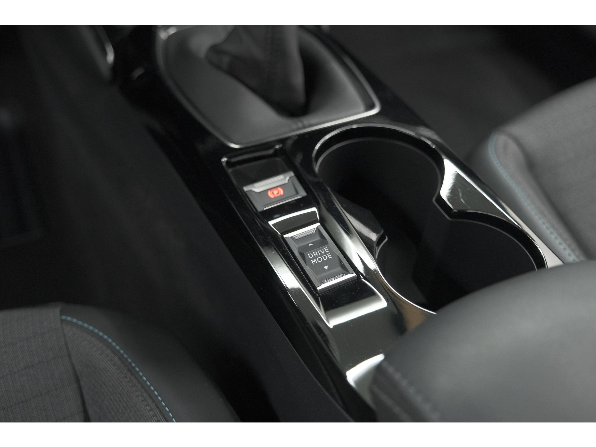 Peugeot 208 PureTech 100 Allure Pack | Camera | Apple Carplay | Parkeersensoren | Navigatie
