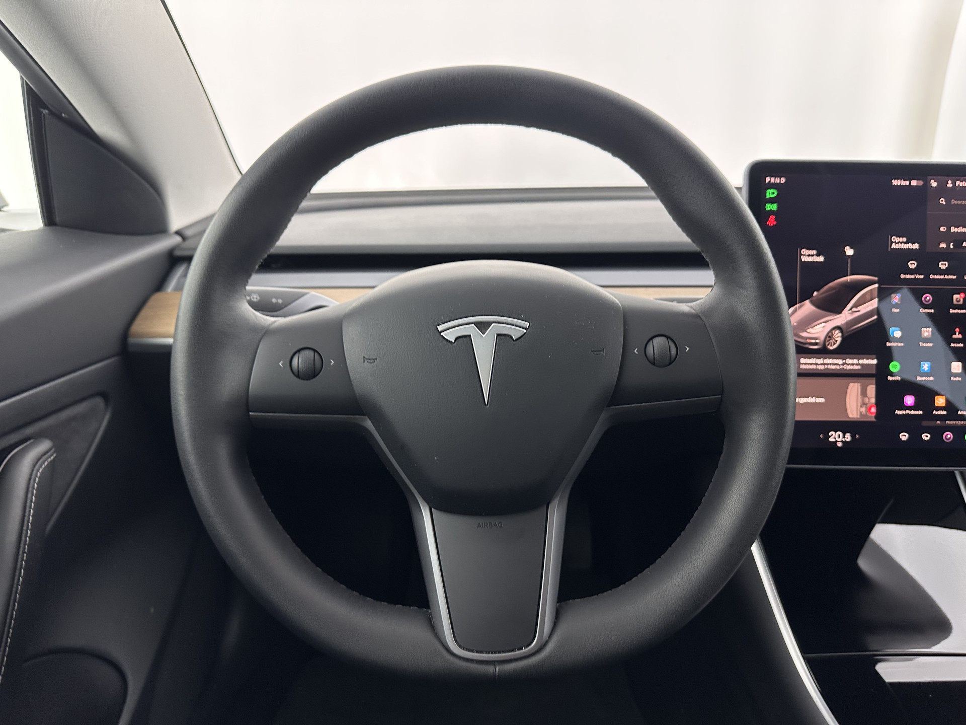 Tesla Model 3 Standard RWD Plus 60 kWh [ 3-Fase ] (INCL-BTW) Aut. *PANO | AUTO-PILOT | LEATHER | KEYLESS | FULL-LED | MEMORY-PACK | TOP-VIEW | DAB | CARPLAY | DIGI-COCKPIT | LANE-ASSIST | COMFORT-SEATS | 19"ALU*