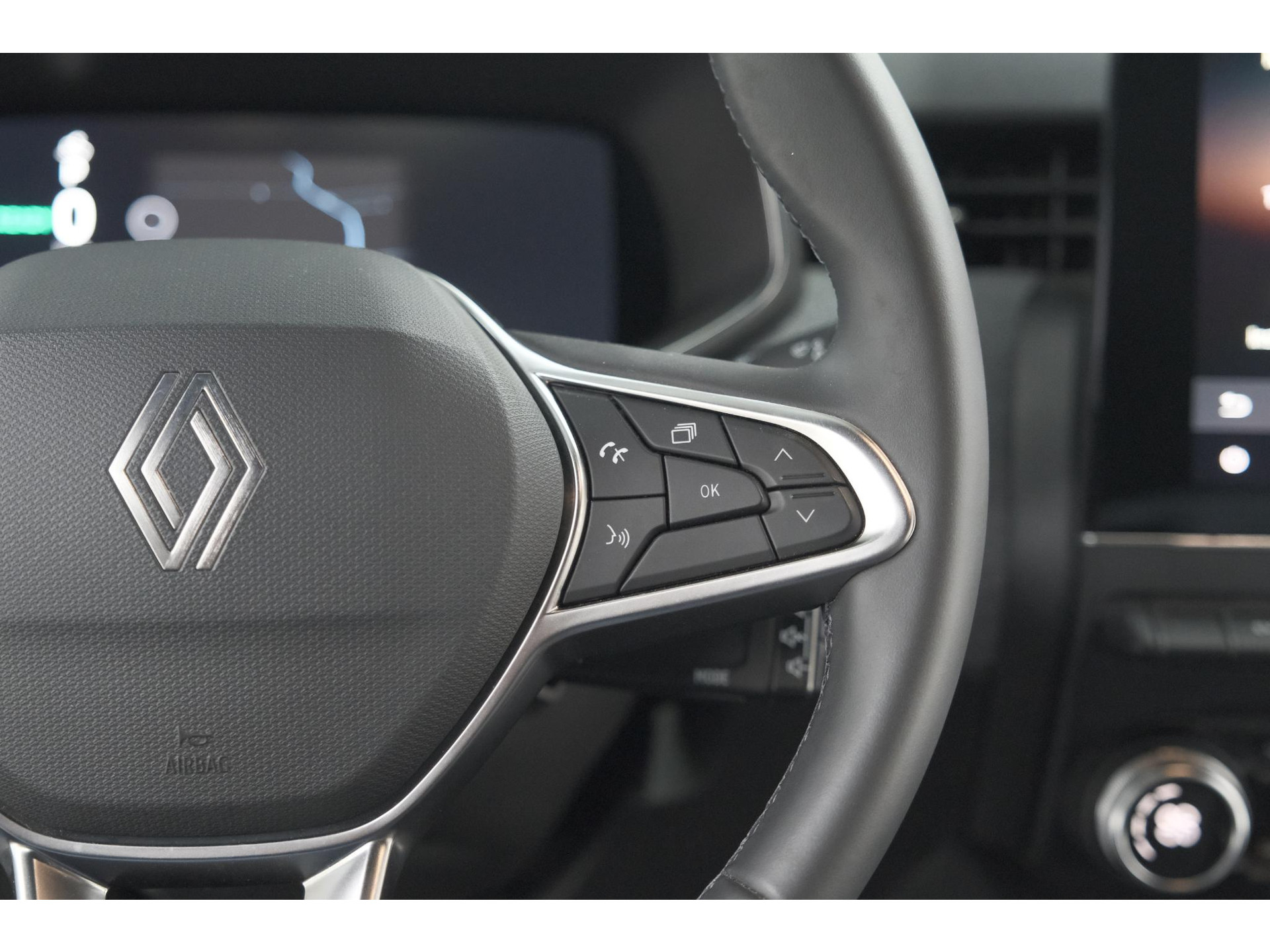 Renault Clio 1.6 E-Tech Full Hybrid 145 techno | 360 Camera | Adaptieve Cruise Control | Dodehoekdetectie | 9.3 Inch Groot Scherm