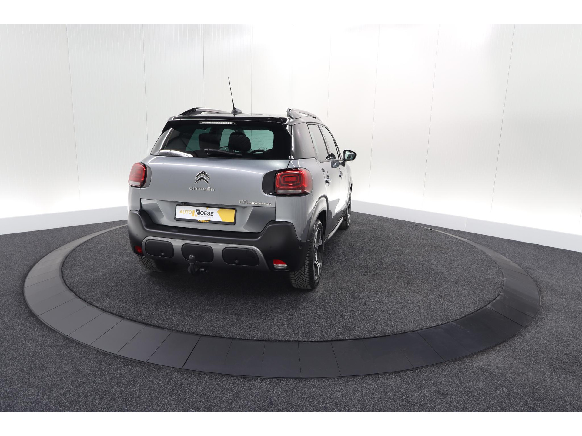 Citroen C3 Aircross PureTech 110 EAT6 Shine | Trekhaak | Panoramadak | Head-Up Display | Camera | Navigatie