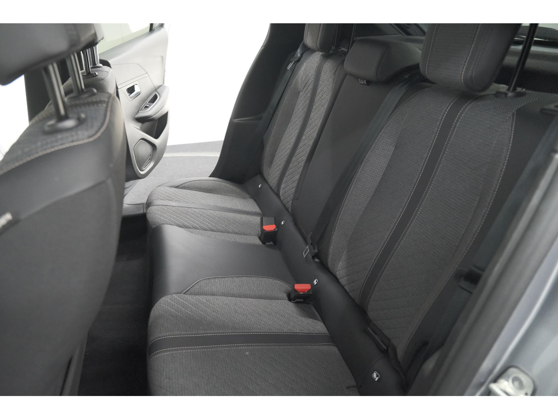 Peugeot 208 1.2 Hybrid 110 e-DSC6 Allure | IJSKOUDE Climate Control | Apple Carplay | Parkeersensoren