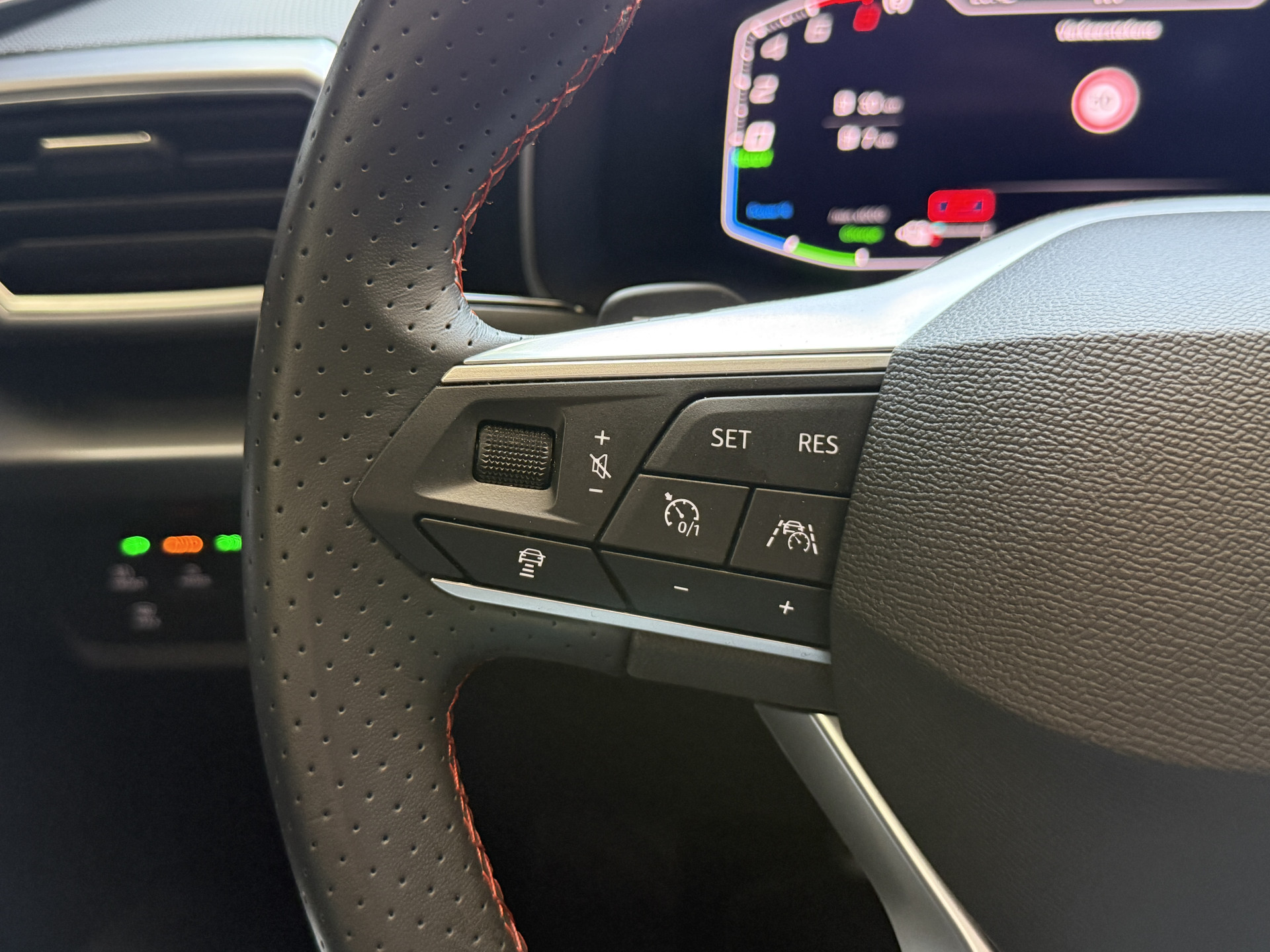 SEAT Leon 1.4 TSI eHybrid PHEV FR Business Intense | Keyless | Apple Carplay | Stoel/Stuurverwarming | Camera