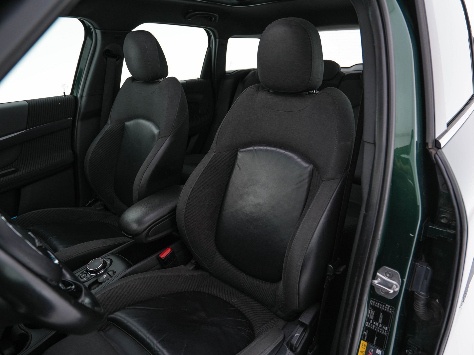 MINI Mini Countryman 2.0 Cooper S E ALL4 Chili Plug-In (INCL-BTW) Aut. *PANO | LEATHER-FABRIC | FULL-LED | SPORT-SEATS | KEYLESS | NAVI-FULLMAP | ECC | AMBIENT-LIGHT | PDC | CRUISE | 18''ALU*