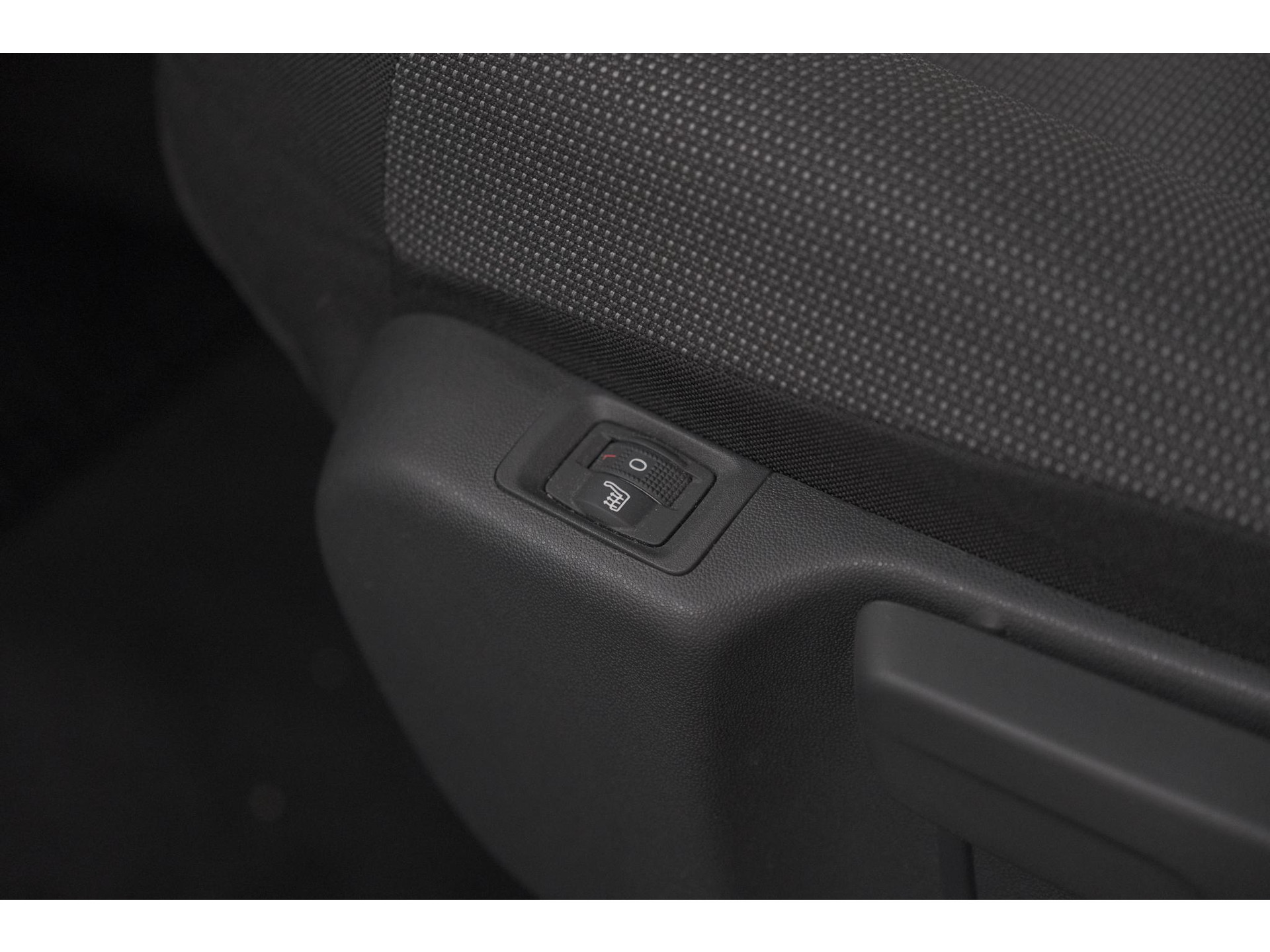 Citroen C3 Aircross PureTech 130 EAT6 Shine | Parkeersensoren | Apple Carplay | Stoelverwarming