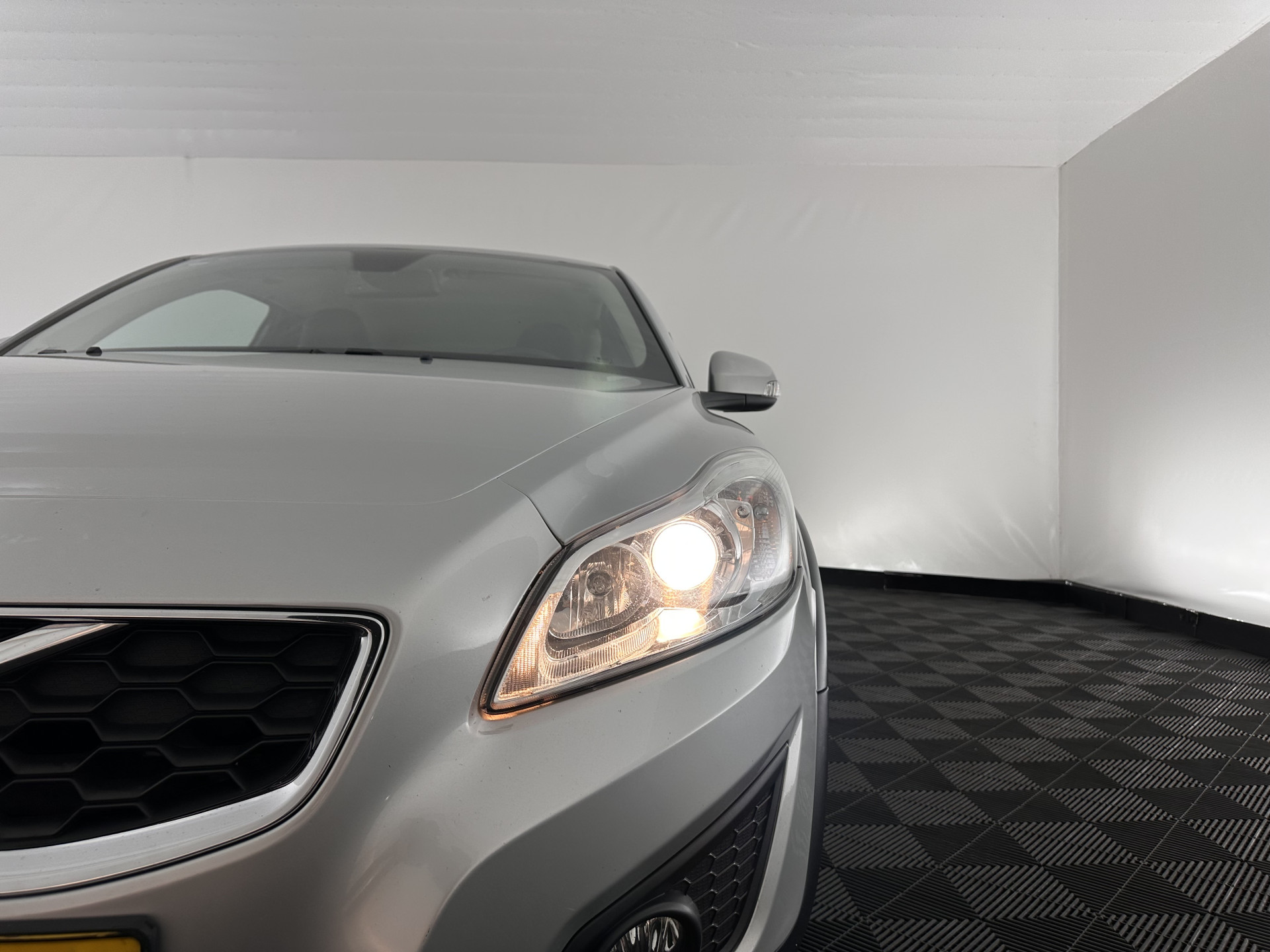 Volvo C30 1.6 D2 Kinetic *AIRCO | CRUISE | COMFORT-SEATS | 16''ALU*