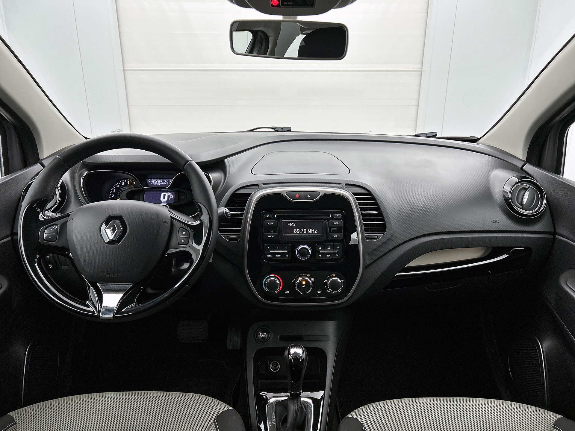 Renault Captur TCe 120PK Expression | Parkeersensoren