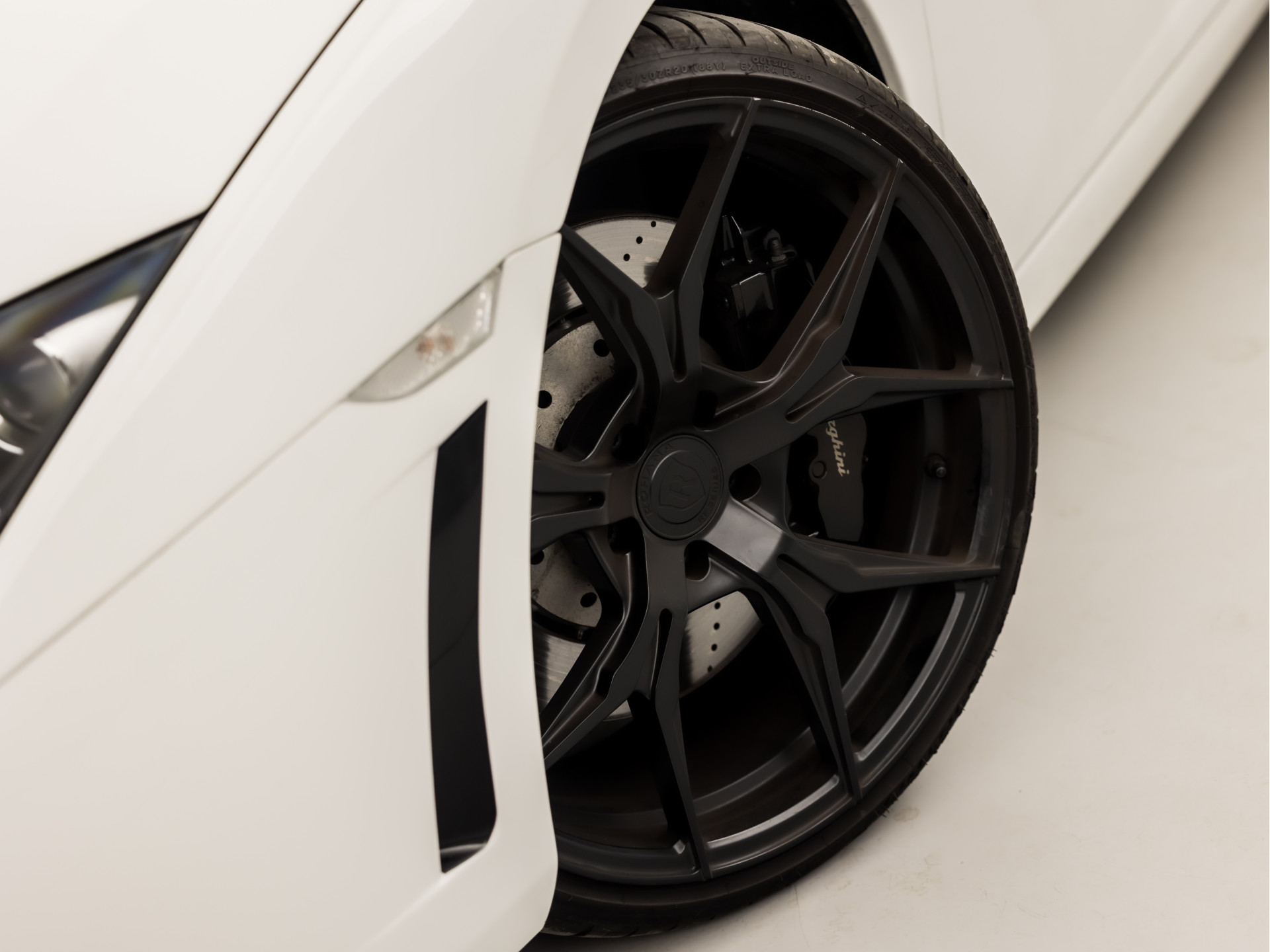Lamborghini Gallardo 5.2 V10 LP560-4 Automaat 561Pk (FACELIFT, FRONT LIFT, CAMERA, LEDEREN SPORTSTOELEN, SOFT TOP, NAVIGATIE)
