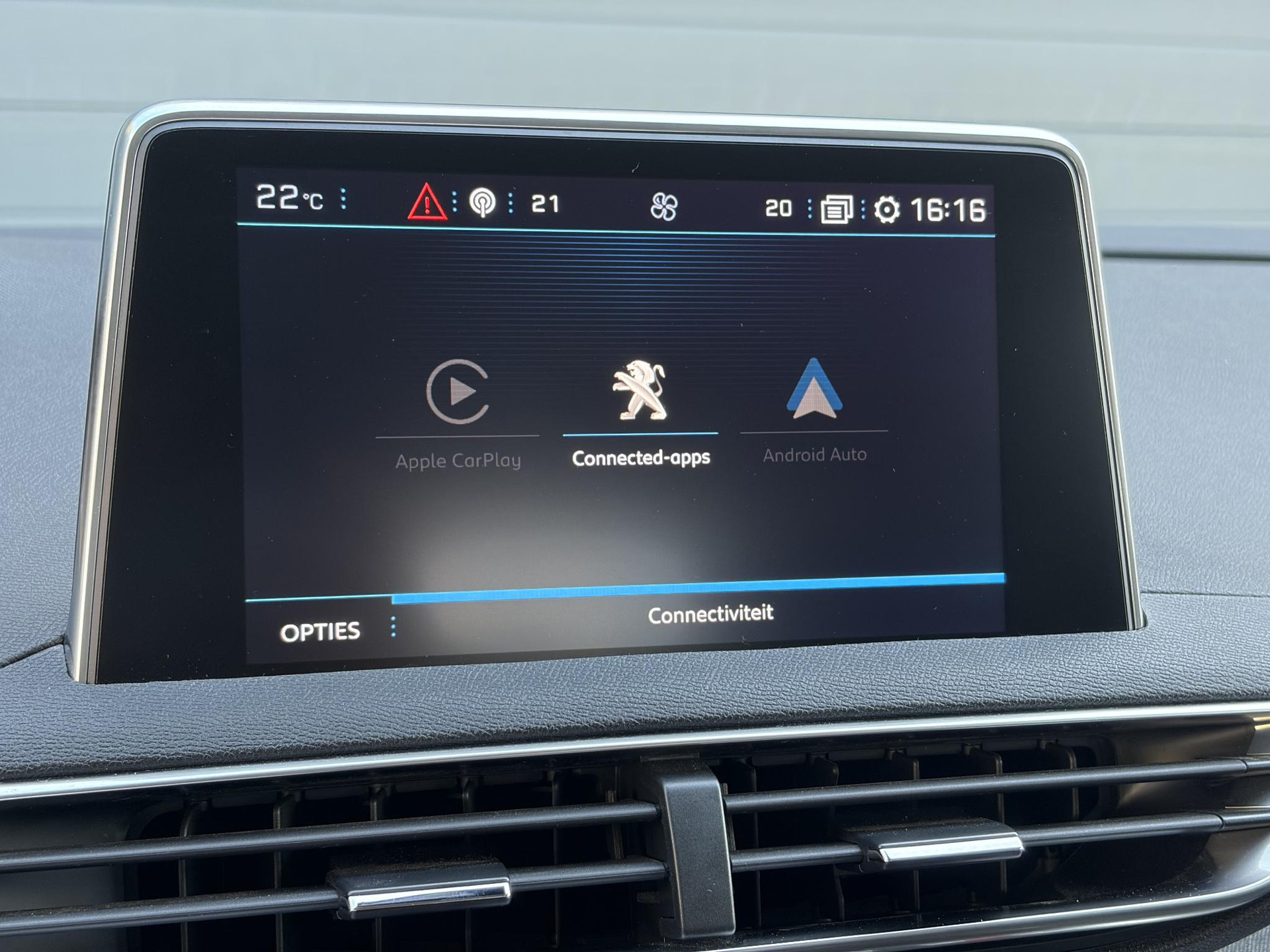 Peugeot 3008 1.2 PureTech Allure ✓1e Eigenaar✓D-riem vv 2024✓360° Camera✓Navi✓Trekhaak✓Carplay✓131pk✓Dealer Onderhouden✓Keyless✓Memory stoelen✓Halfleder✓Pdc V+A✓Stoelverw✓Dodehoeksensor✓17''Lm velgen✓N.A.P✓Apk tot 03-2027
