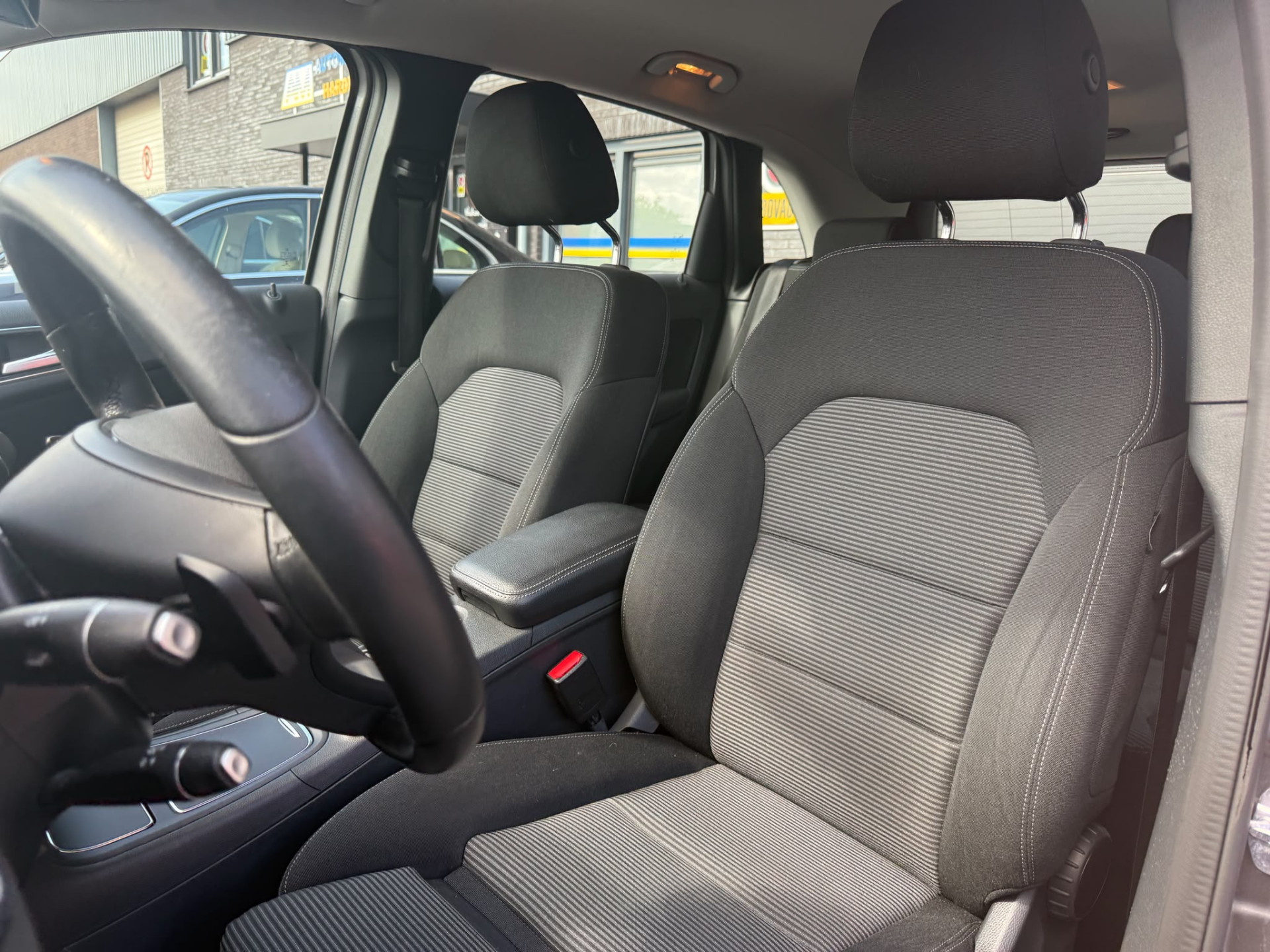 Mercedes-Benz B-klasse 180 Ambition | 1E EIGENAAR | 3/6/12MND GARANTIE | NAVI | LED | AICRO | CRUISE | TREKHAAK |