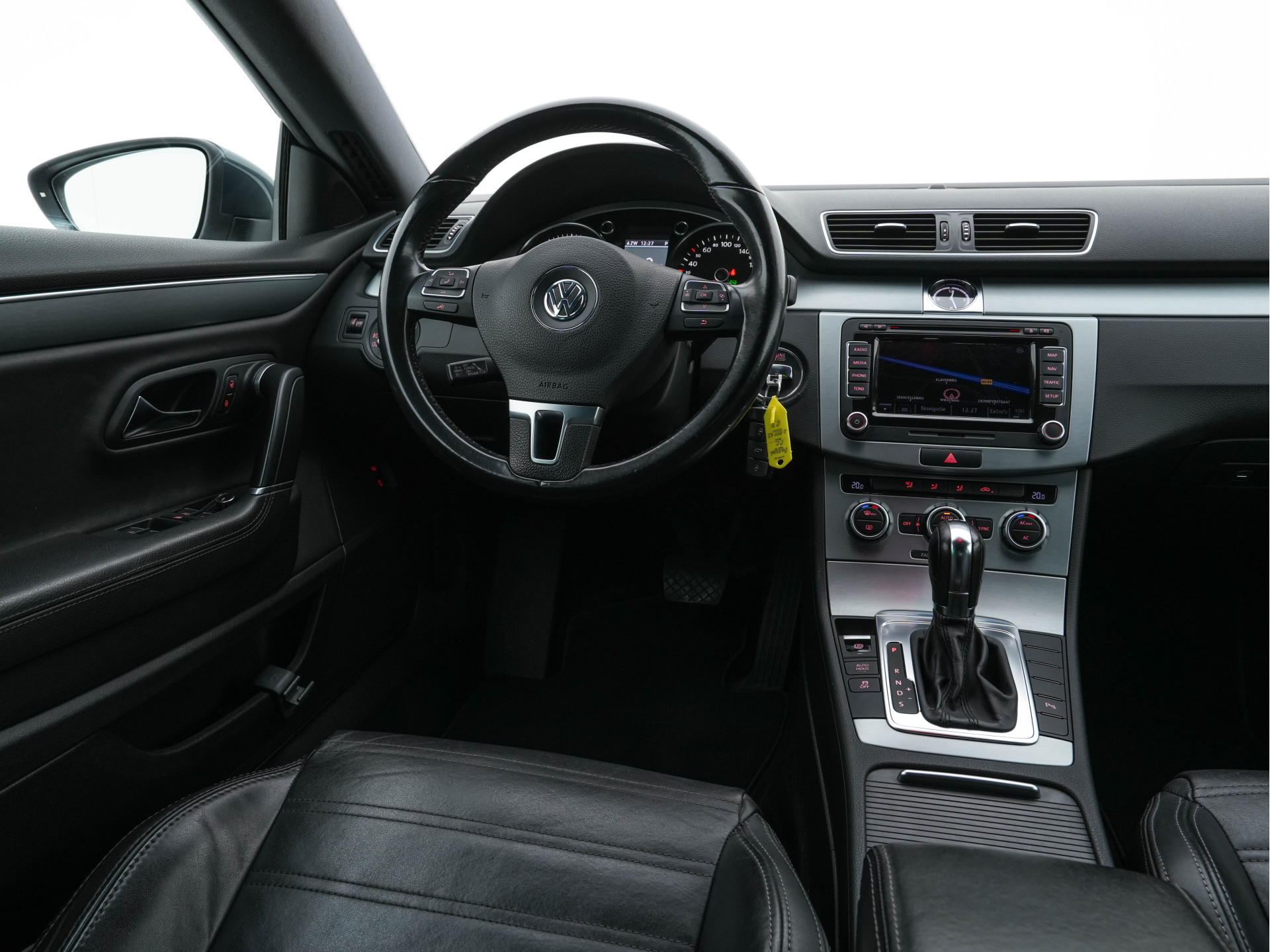 Volkswagen CC 1.8 TSI Aut. *LEATHER | BI-XENON | HEATED-SPORTSEATS | NAVI-FULLMAP | ECC | PDC | CRUISE | SHIFTPADDLES | PRIVACY-GLASS | TOWBAR | 18''ALU*