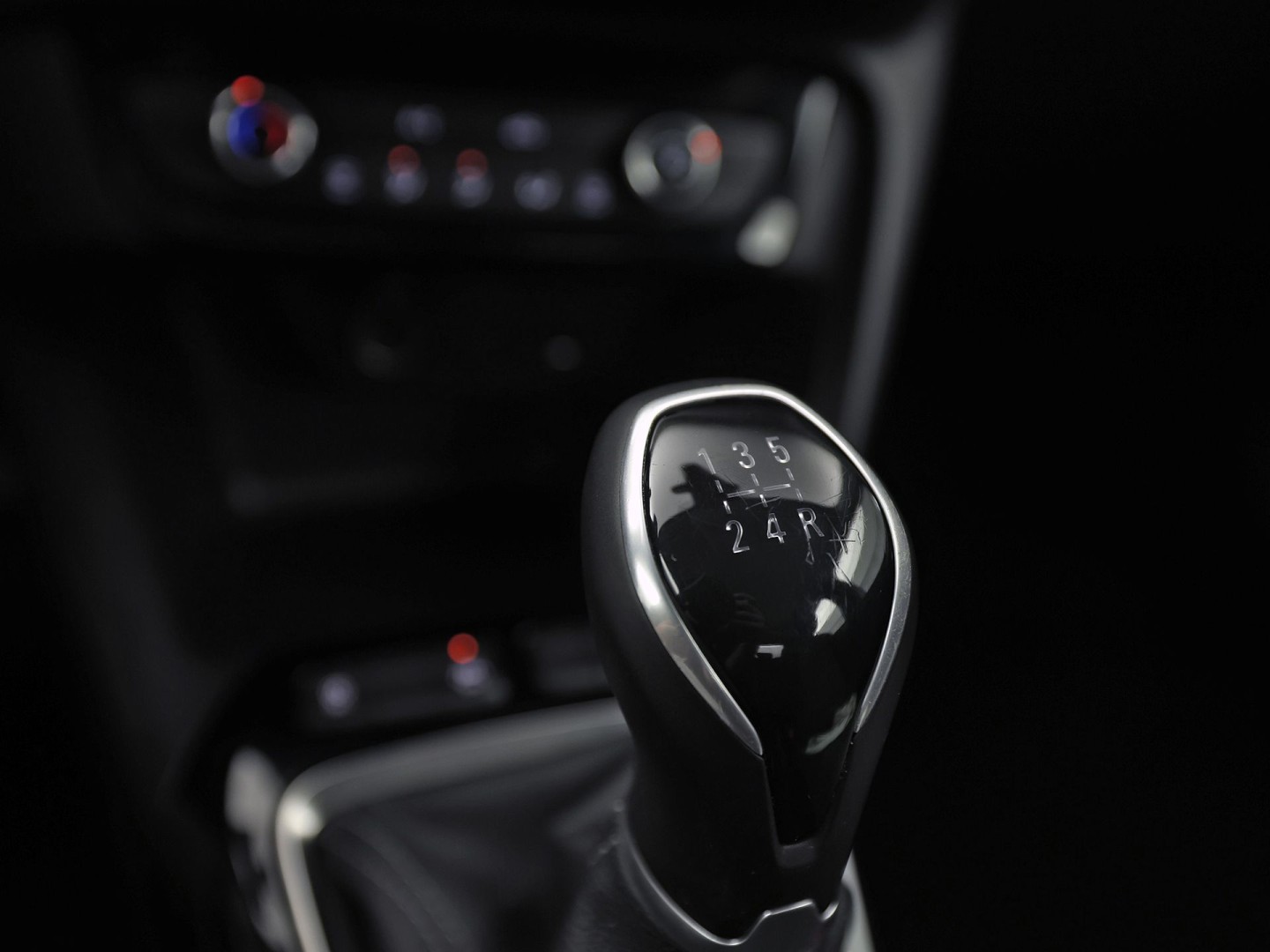 Opel Corsa 1.2 Sport (APPLE CARPLAY, GROOT NAVI, 360 CAMERA, SPORTSTOELEN, LM VELGEN, CRUISE, NIEUWSTAAT)