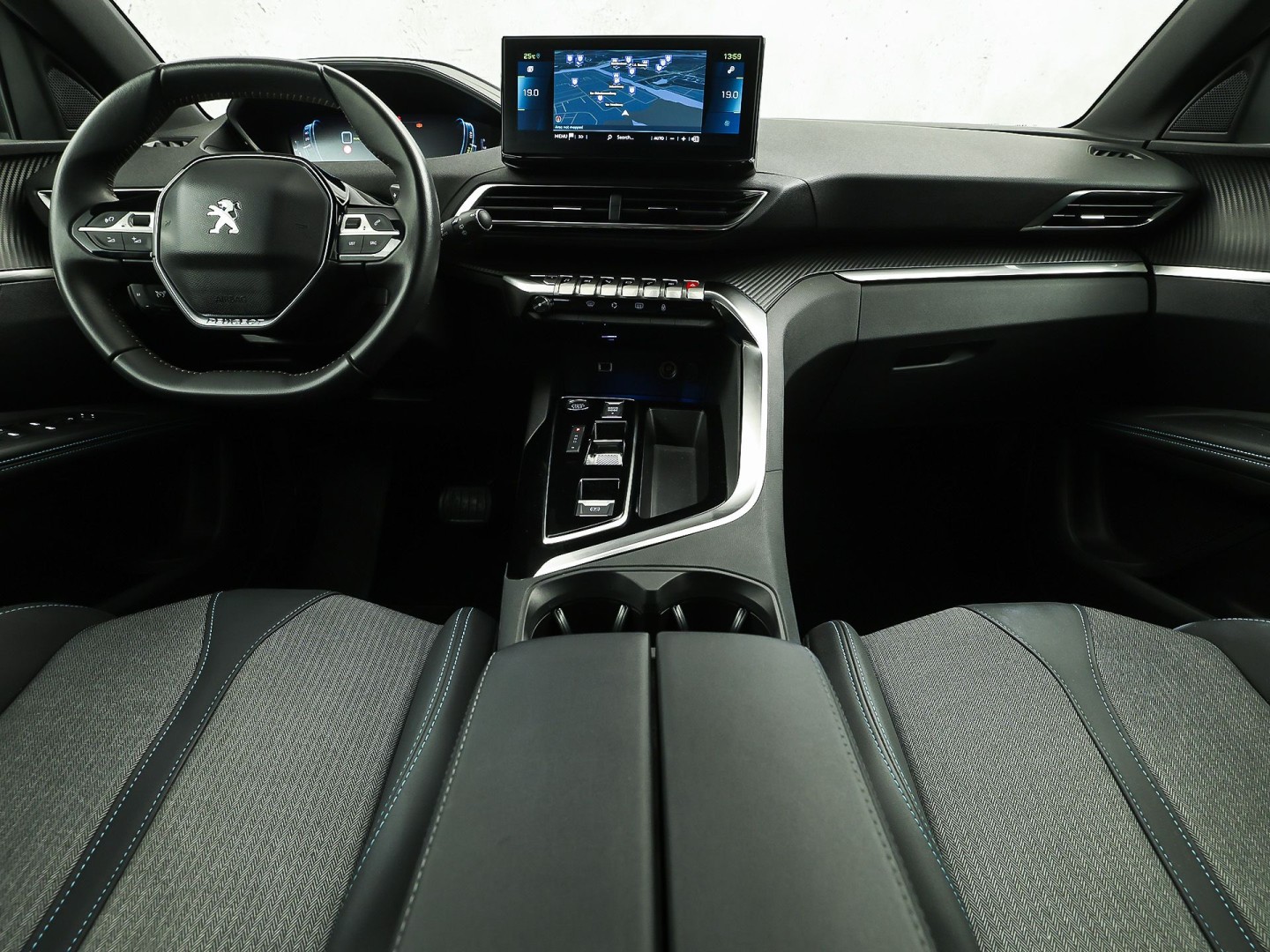 Peugeot 3008 1.6 HYbrid 225 Allure Sport 225Pk Automaat (APPLE CARPLAY, GROOT NAVI, 360 CAMERA, LEDER, SPORTSTOELEN, ZWART HEMEL, KEYLESS, GETINT GLAS, NIEUWSTAAT)