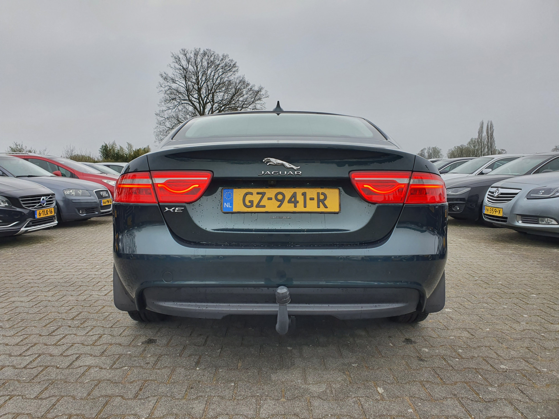 Jaguar XE 2.0 D Prestige ( ⚠️ ) Aut. *NAVI-FULLMAP | CAMERA | ECC | JAGUAR-AUDIO | SHIFT-PADDLES | CRUISE | PDC | LANE-ASSIST | AMBIENT-LIGHT | TOWBAR | COMFORT-SEATS | 17"ALU*