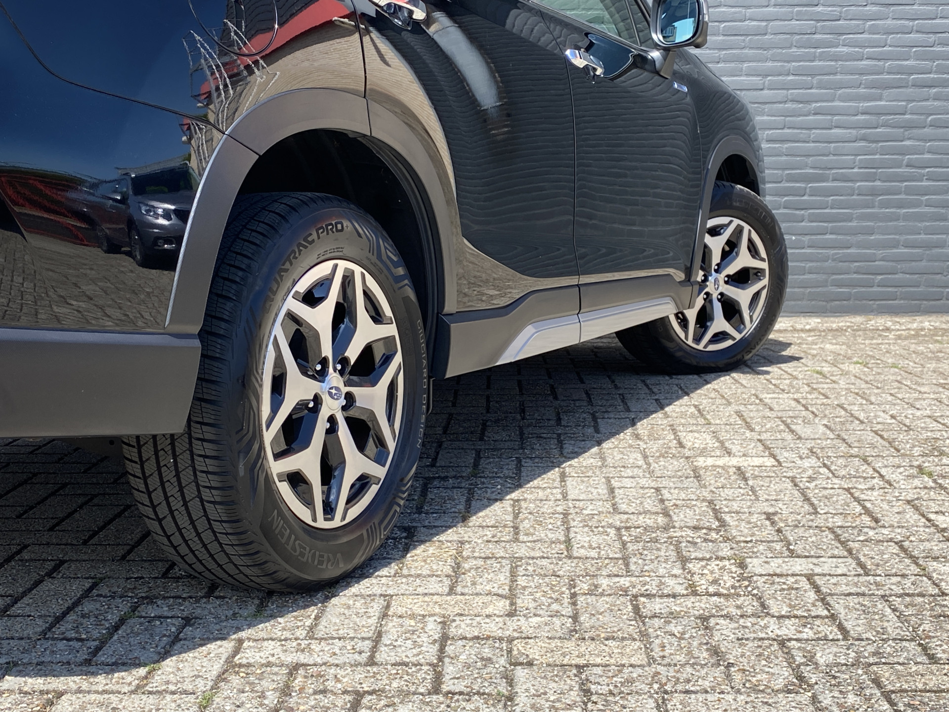 Subaru Forester 2.0i e-BOXER Luxury AUT. | dealer onderh. | leder interieur | trekhaak | adapt. cruise | carplay | memory seat