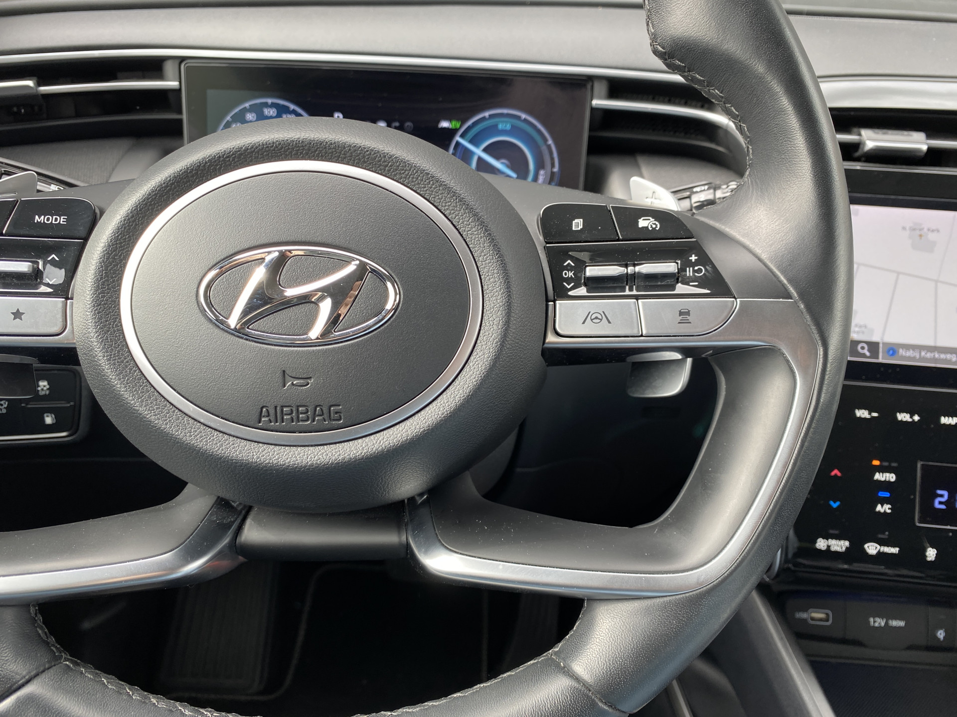 Hyundai Tucson 1.6 T-GDI PHEV 265 pk Comfort Smart 4WD | 1e eigenaar | navigatie | elektr. a. klep | adapt. cruise | camera | BTW auto