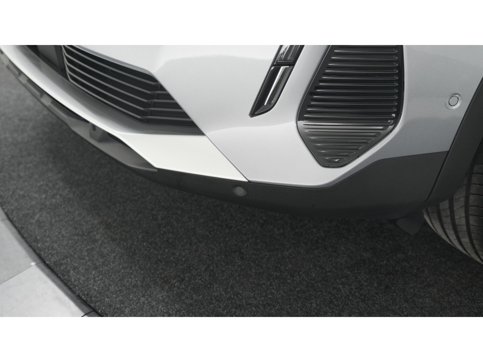 Peugeot 5008 PureTech 130 EAT8 Allure Pack Business | 7 Zitplaatsen | Camera | Dodehoekdetectie | Navigatie | Elektronische Achterklep
