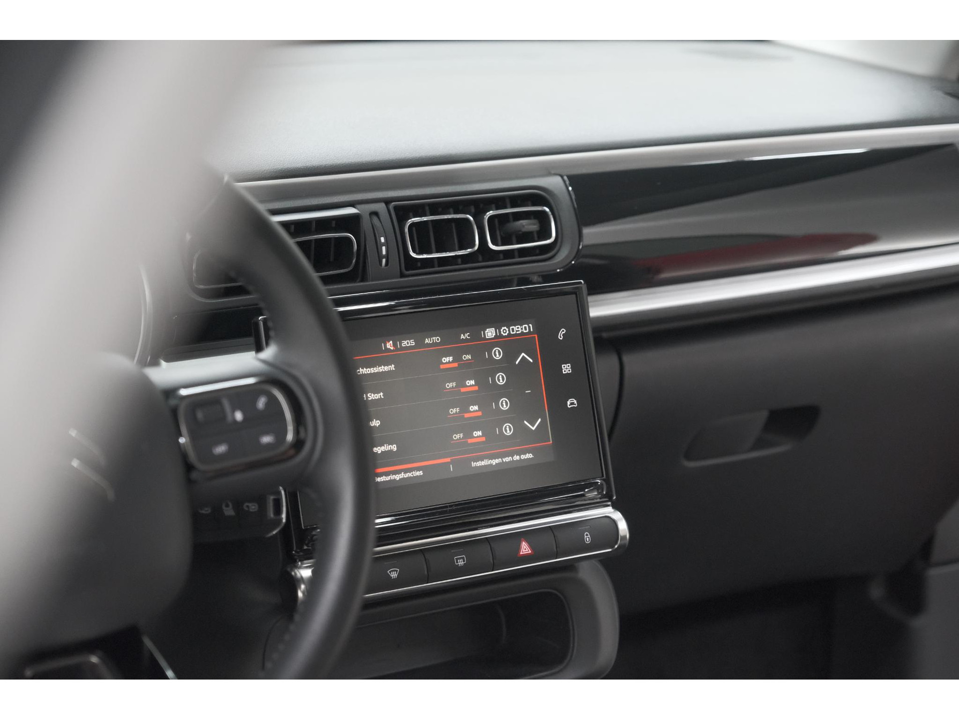 Citroen C3 PureTech 82 S&S Shine | Camera | Apple Carplay | Parkeersensoren | 16 Inch Velgen