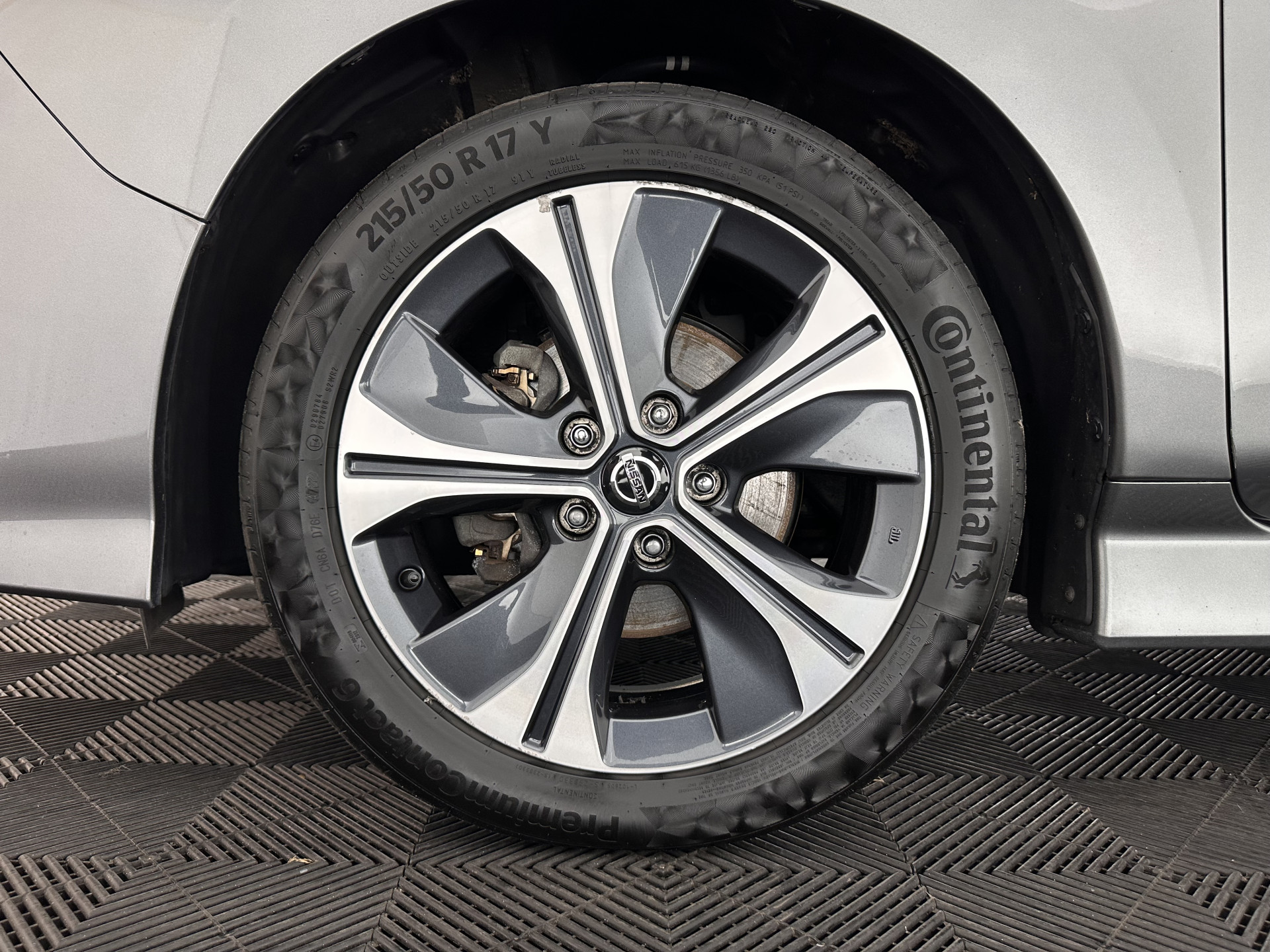 Nissan LEAF N-Connecta 40 kWh {SOH-90%} Aut. *HEATPUMP | ADAPTIVE-CRUISE | NAVI-FULLMAP | TOPVIEW | KEYLESS | BLINDSPOT |  DIGI-COCKPIT | HEATED-COMFORTSEATS | DAB | PRIVACYGLASS | ECC | PDC | CARPLAY | 17"ALU*