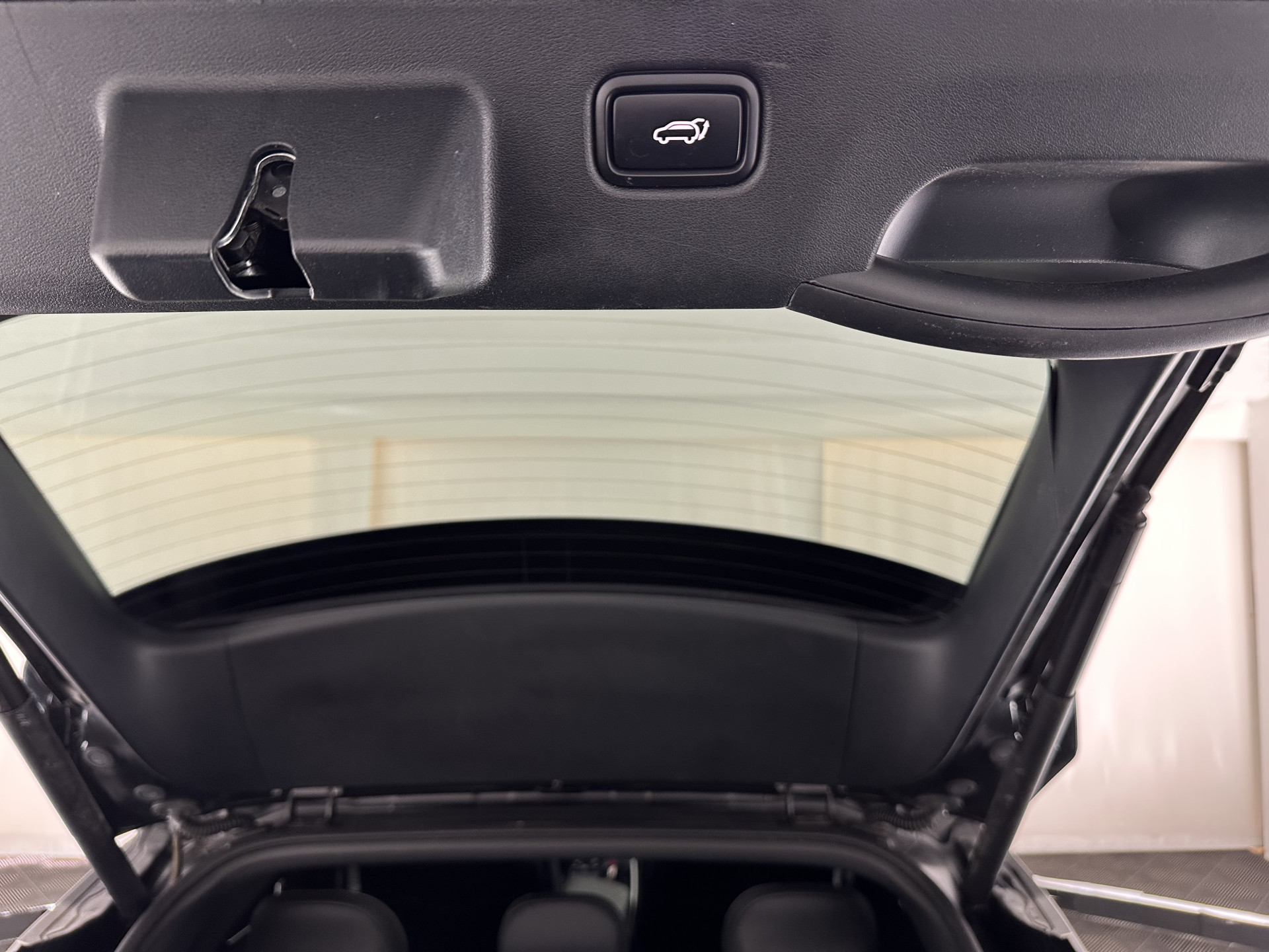 Kia EV6 GT-Line 77.4 kWh [ 3-Fase-11kW ] (SOH-100%) (INCL-BTW) Aut. *HEATPUMP | PANO | HEAD-UP | LEATHER-ALCANTARA | ADAPTIVE-CRUISE | DIGI-COCKPIT | MERIDIAN-AUDIO | MEMORYPACK | FULL-LED | KEYLESS | TOPVIEW | DAB | BLINDSPOT | NAVI-FULLMAP |