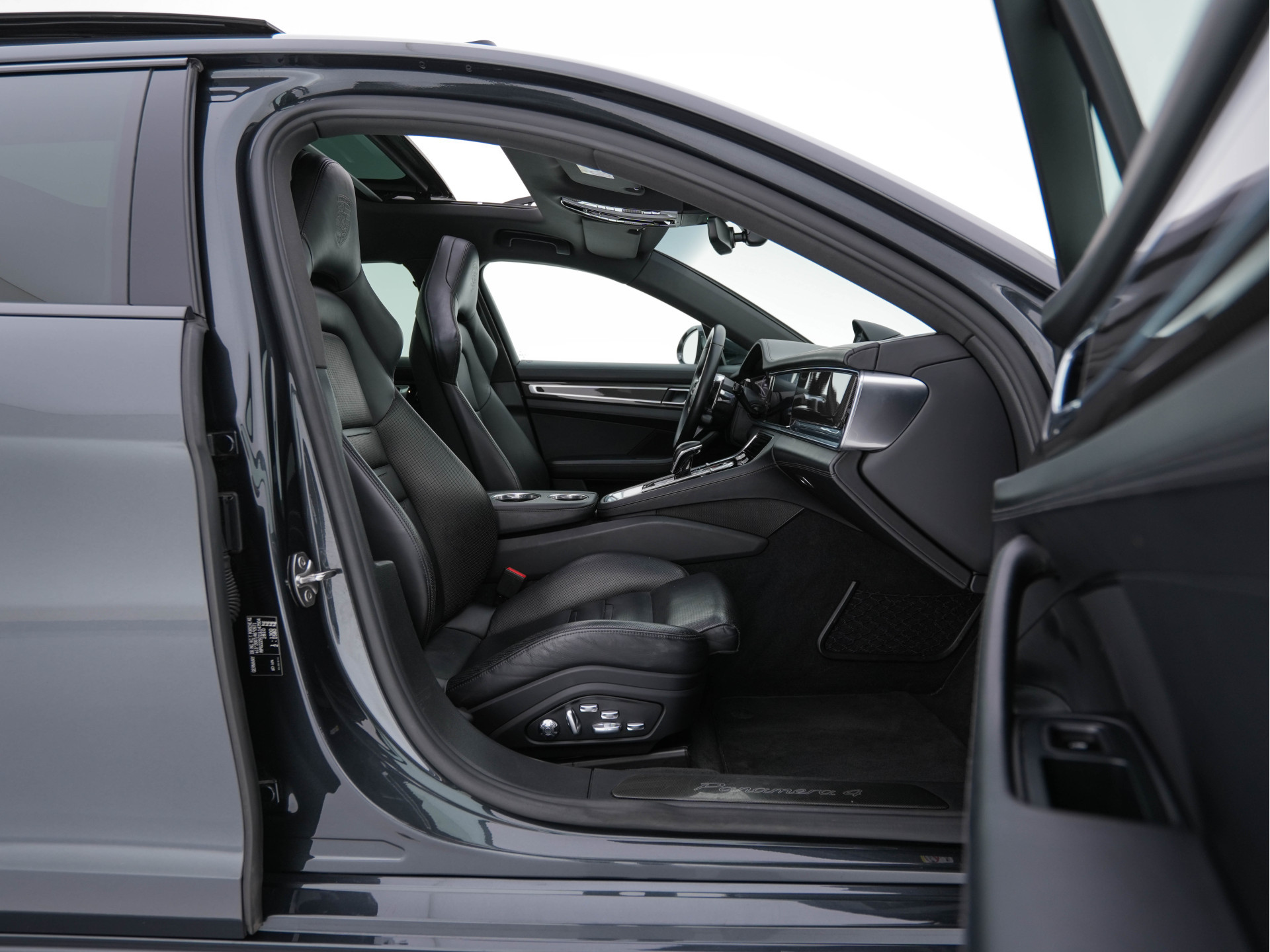 Porsche Panamera Sport Turismo 2.9 4 E-Hybrid Plug-In Aut. *PANO | LEATHER | NAVI-FULLMAP | AIR-SUSPENSION | KEYLESS | BOSE-SURROUND | SOFT-CLOSE | ADAPT-CRUISE | SURROUND-VIEW | DAB | MEMORY-PACK | CARPLAY | SPORT-SEATS | ...