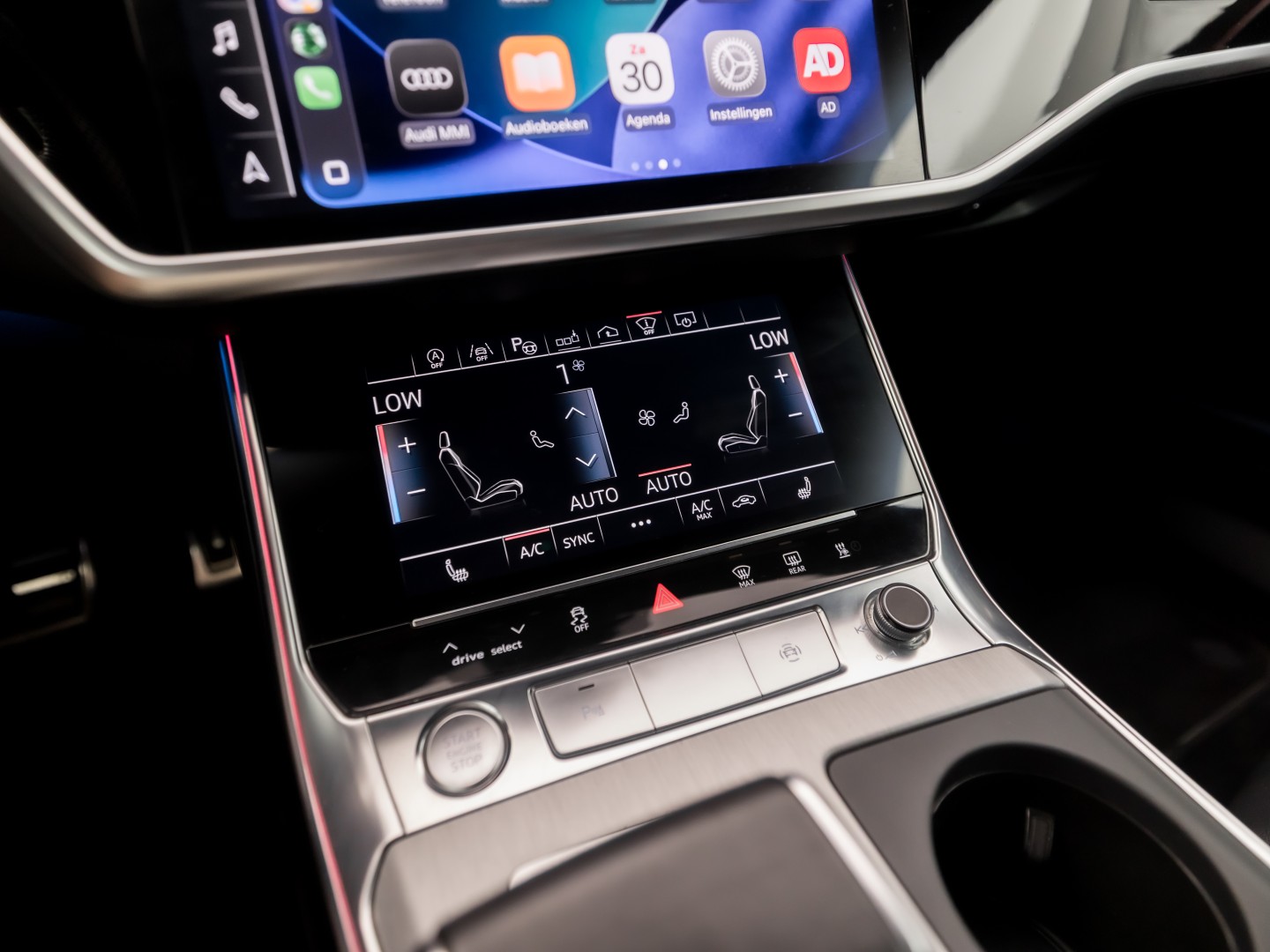 Audi A6 Avant 55 TFSI quattro S-Line 340Pk Automaat (PANORAMADAK, 6 CILINDER, BANG&OLUFSEN, HEAD-UP DISPLAY, NAPPA LEDER, MEESTURENDE ACHTERAS, CAMERA, STOELVERWARMING, SFEERVERLICHTING, ADAPTIVE CRUISE, MATRIX LED, NIEUWSTAAT)