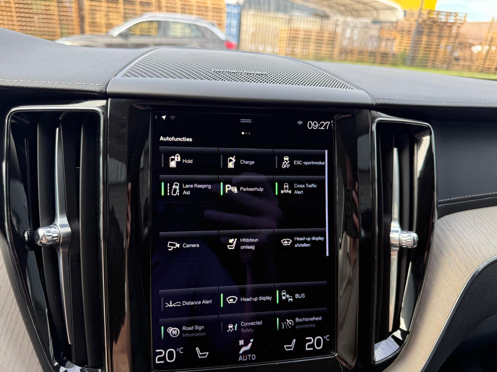 Volvo XC60 2.0 T8 Plug-in hybrid AWD Inscription Exclusive | 1E EIGENAAR | 3/6/12 MND GARANTIE | PANO | LED | ACC | DAB | CARPLAY | TREKHAAK | STOELKOELING |