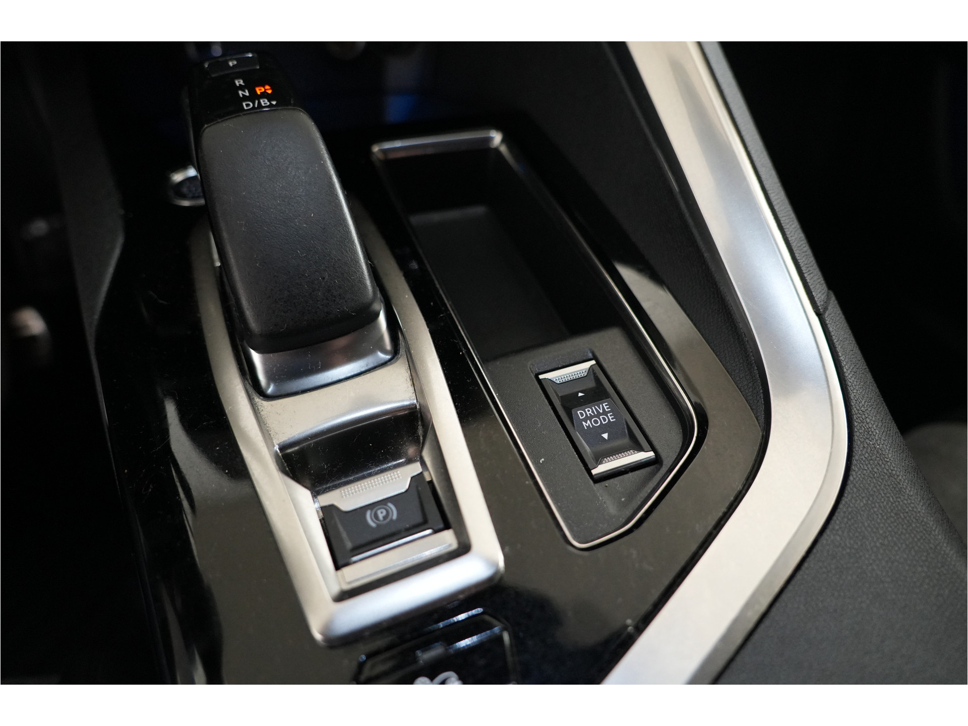 Peugeot 3008 1.6 HYbrid4 300 Blue Lease GT | SOH 95% | Adaptive Cruise | Stl. verw. | Apple/Android |