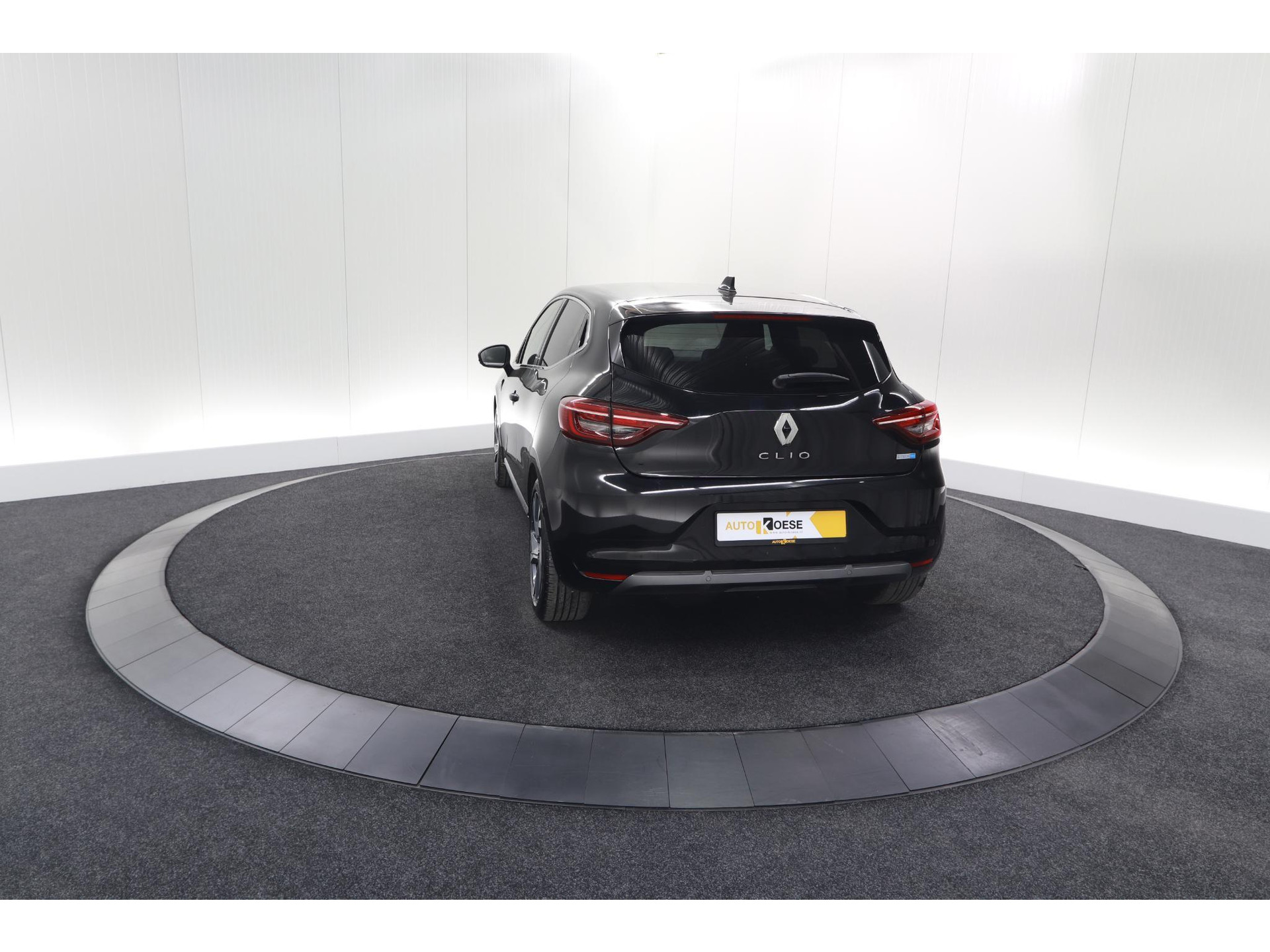 Renault Clio 1.6 E-Tech Hybrid 140 R.S. Line | 360 Camera | Apple Carplay | 9.3 Inch Groot Scherm | Sportstoelen