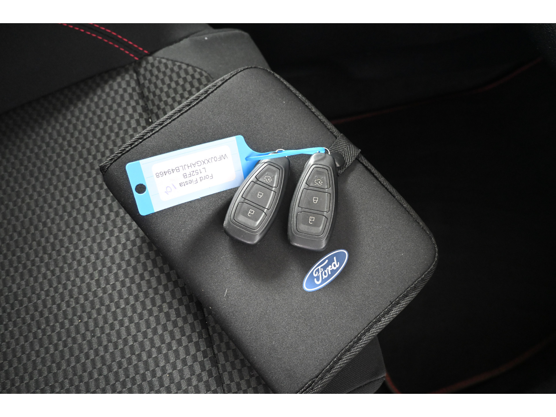 Ford Fiesta 1.0 EcoBoost ST-Line Navigatie Stuur/Stoelverwarming LED Carplay Rijklaarprijs! Inruil Mogelijk!