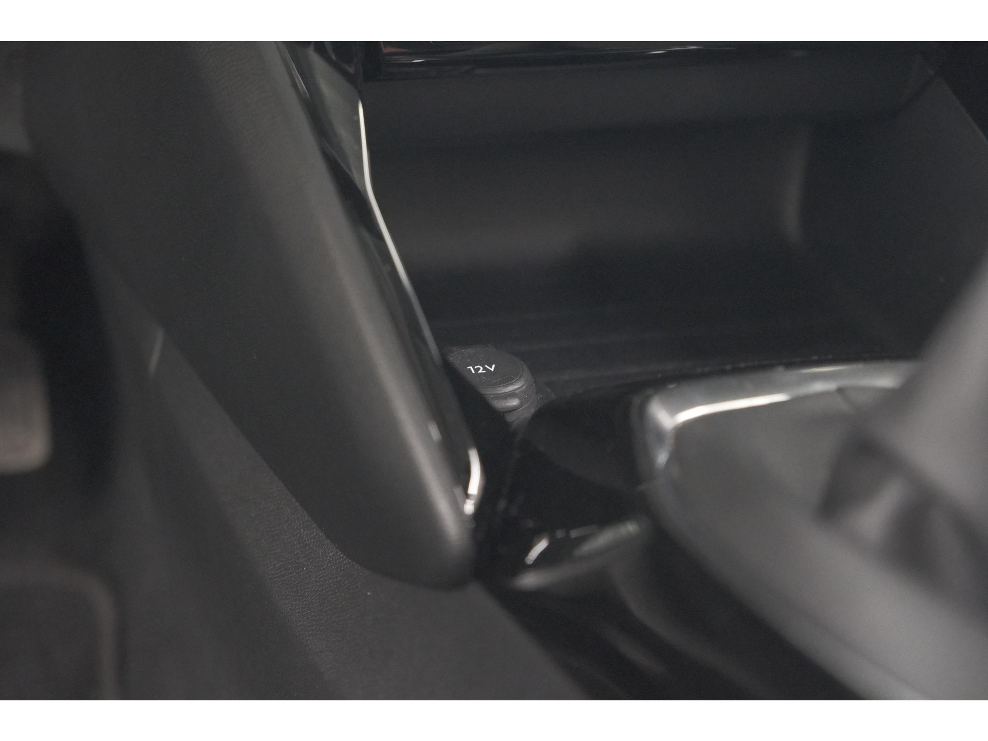 Peugeot 208 PureTech 100 Allure | Adaptieve Cruise Control | Camera | Apple Carplay