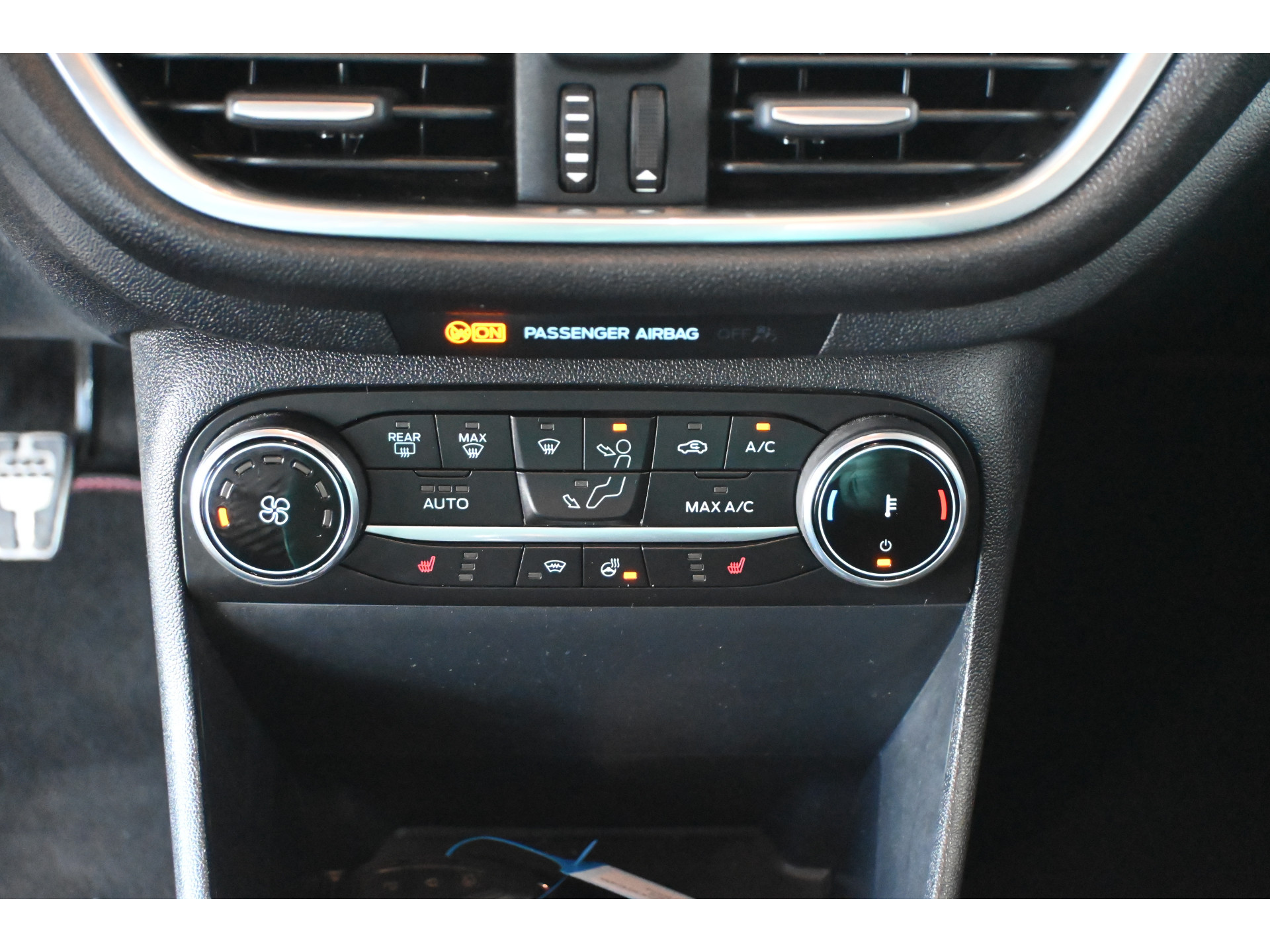 Ford Fiesta 1.0 EcoBoost ST-Line Bang & Olufsen Clima Navigatie Cruise control LED Stoelverwarming Inruil Mogelijk!