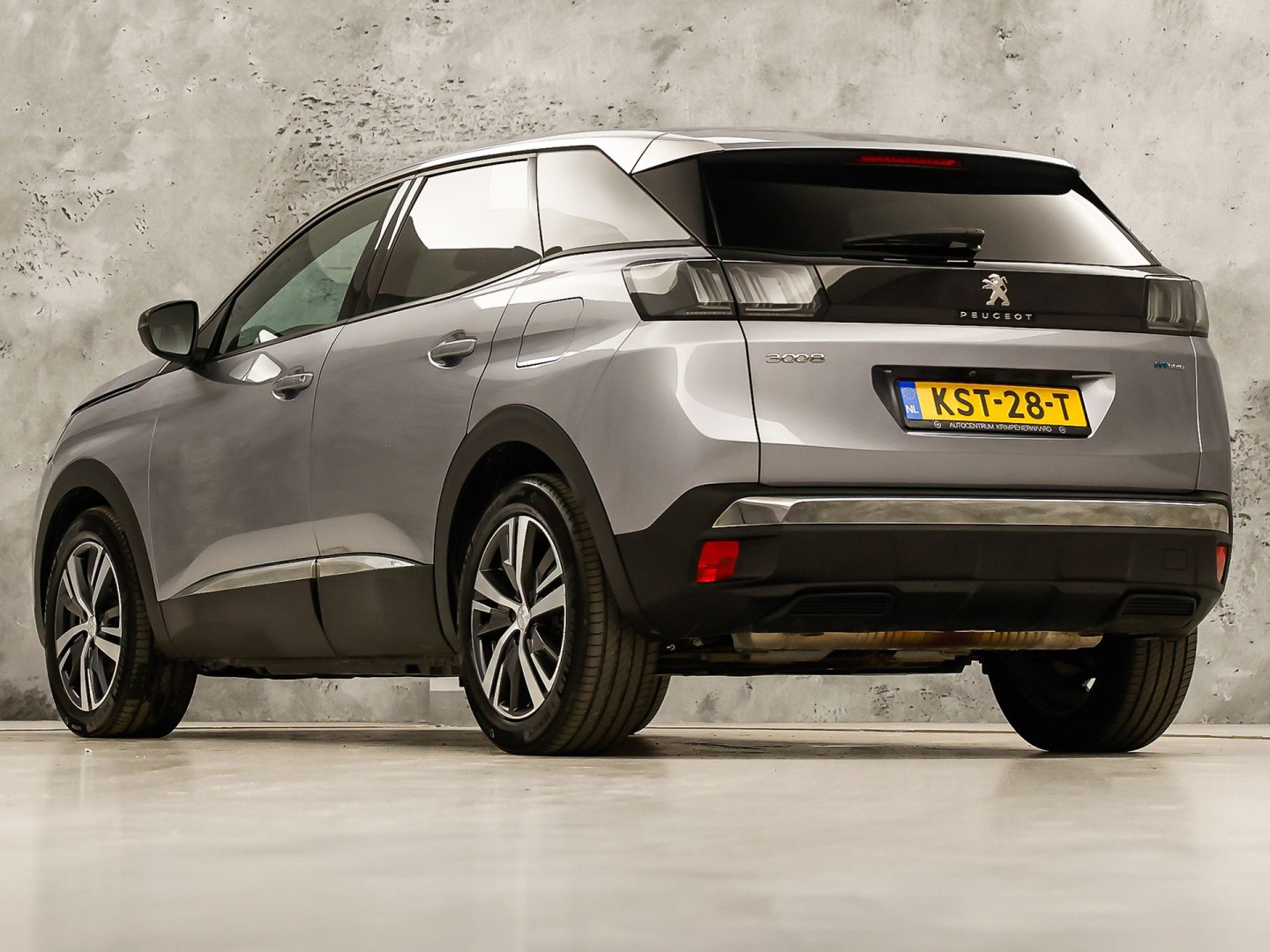 Peugeot 3008 1.6 HYbrid 225 Allure Sport 225Pk Automaat (APPLE CARPLAY, GROOT NAVI, KEYLESS, LEDER, 360 CAMERA, SPORTSTOELEN, ZWART HEMEL, GETINT GLAS, NIEUWSTAAT)