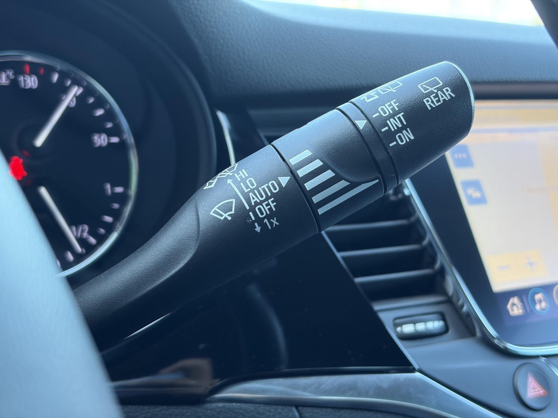 Opel Astra 1.2 Launch Elegance 2e Eigenaar,Camera,Stoelverw-Stuurverw,110pk,Navi,Carplay,Halfleder,Elekt.Stoel,6 Bak,Clima,Cruise,Lm velgen,Pdc V+A,N.A.P,Net beurt gehad,Apk tot 09-2028