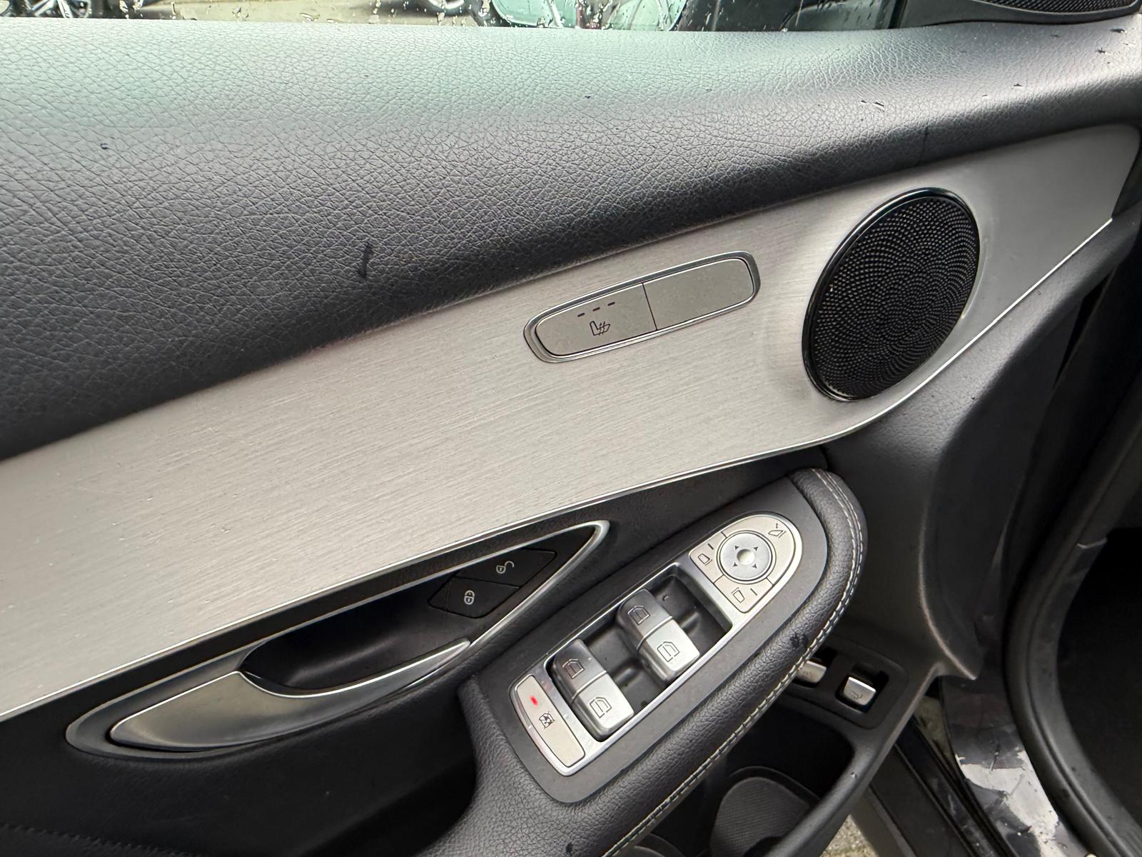 Mercedes-Benz GLC-klasse 220 d 4MATIC Premium Plus | 3/6/12MND GARANTIE | LED | CARPLAY | PANODAK | CRUISE | NAVI | TREKHAAK |