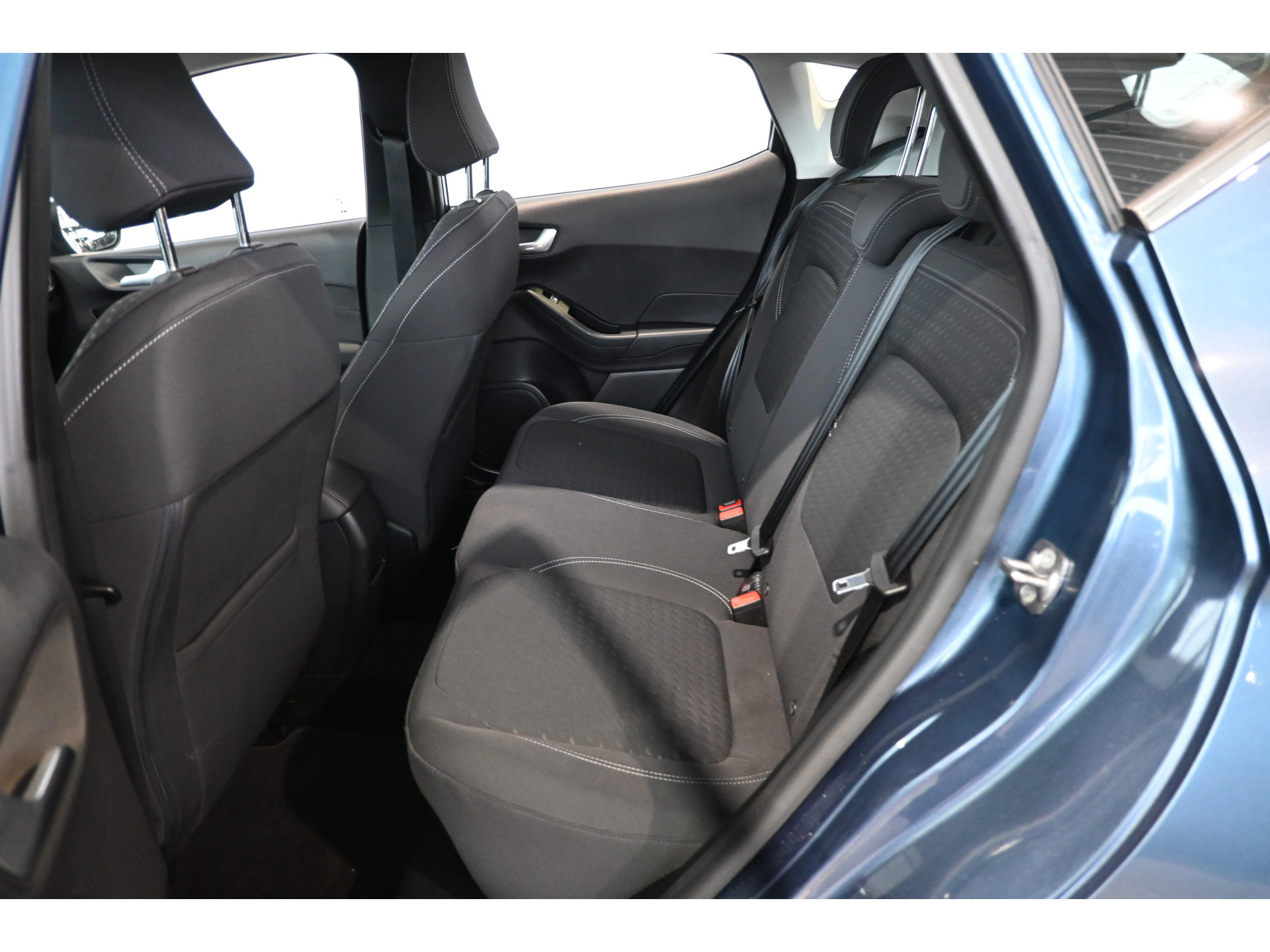 Ford Fiesta 1.0 EcoBoost Titanium Automaat Clima Navigatie LED Carplay Rijklaarprijs Inruil Mogelijk!