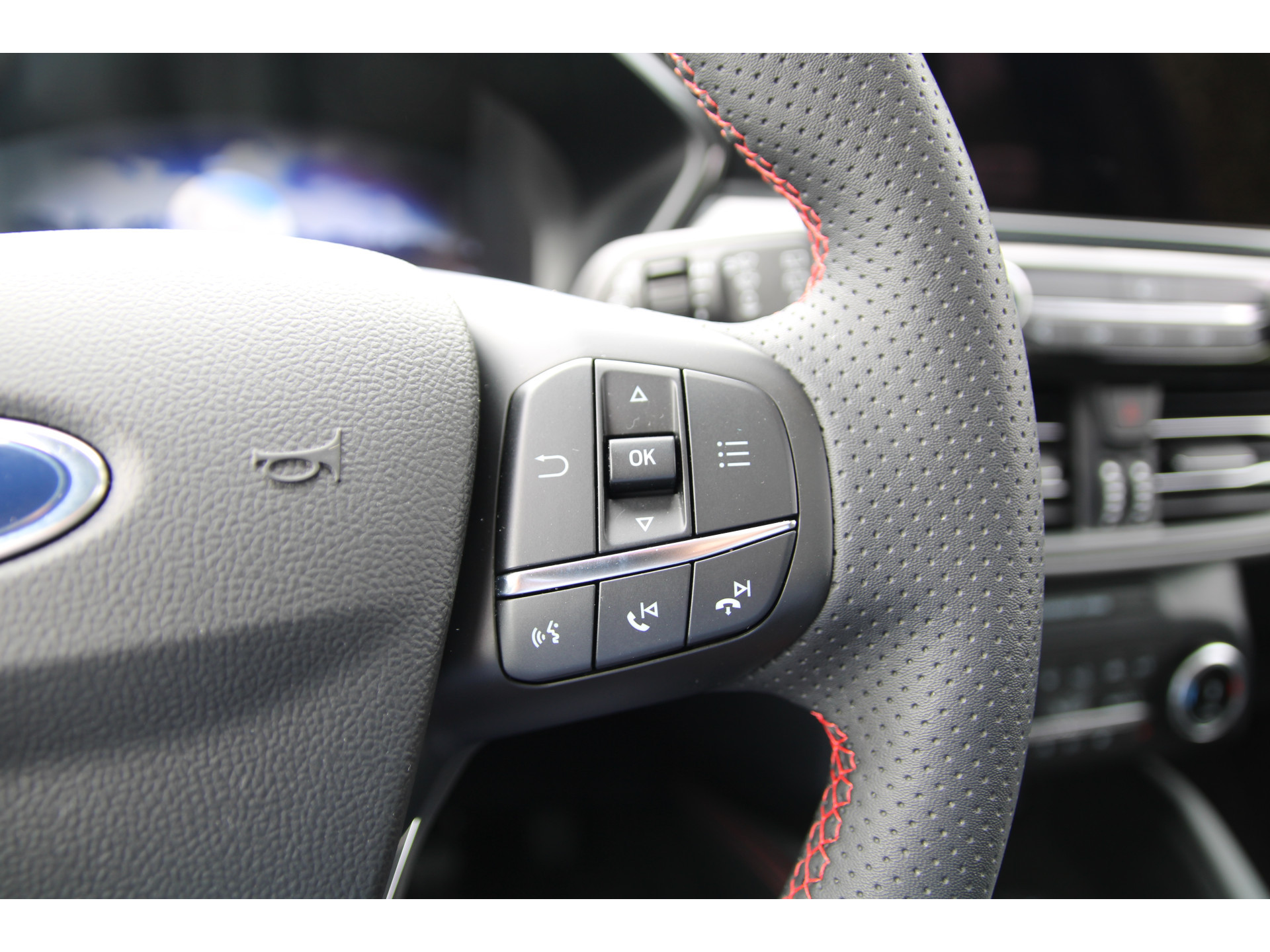 Ford Kuga 1.5 EcoBoost 150 PK ST-Line X TREKHAAK | PANORAMADAK | HEAD-UP