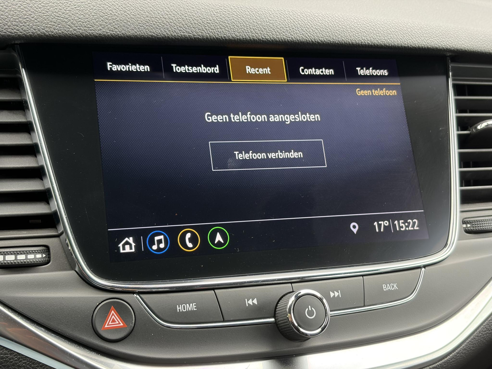 Opel Astra 1.2 Business Elegance 2e Eigenaar l Navi l Camera l Carplay l Keyless l Trekhaak l 110pk l Pdc V+A l Halfleder l 6 Bak l N.A.P l | Lm velgen l Rijstrooksensor l Apk tot 07-2027