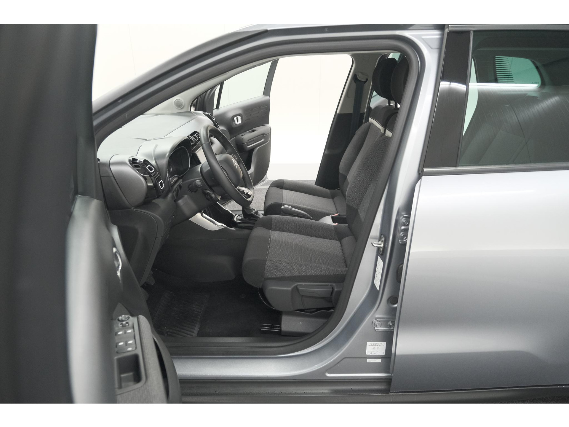 Citroen C3 Aircross PureTech 110 Plus | Parkeersensoren | Navigatie | Apple Carplay | Climate Control