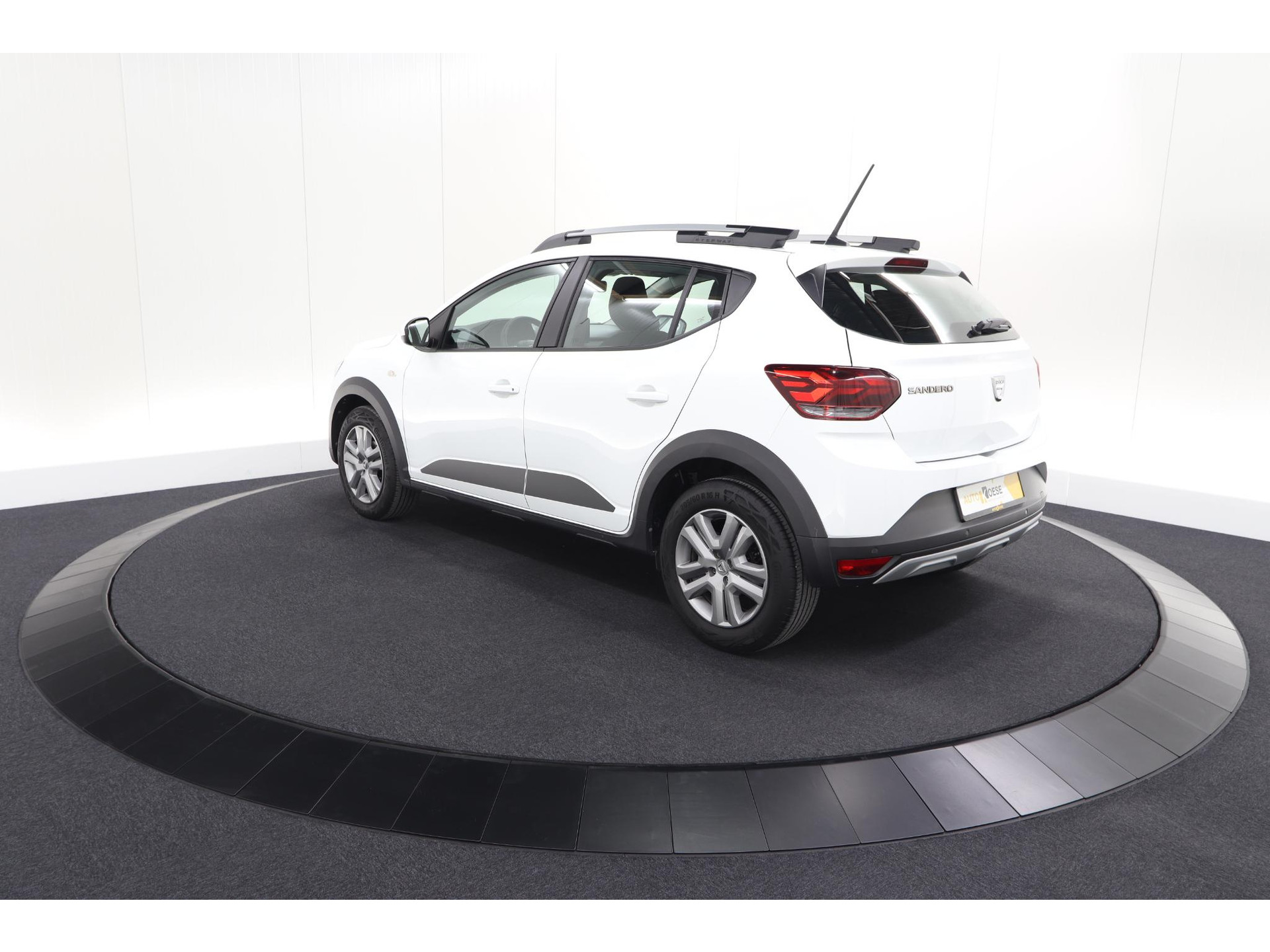 Dacia Sandero Stepway 1.0 TCe 90 Comfort | Apple Carplay | Parkeersensoren | Cruise Control