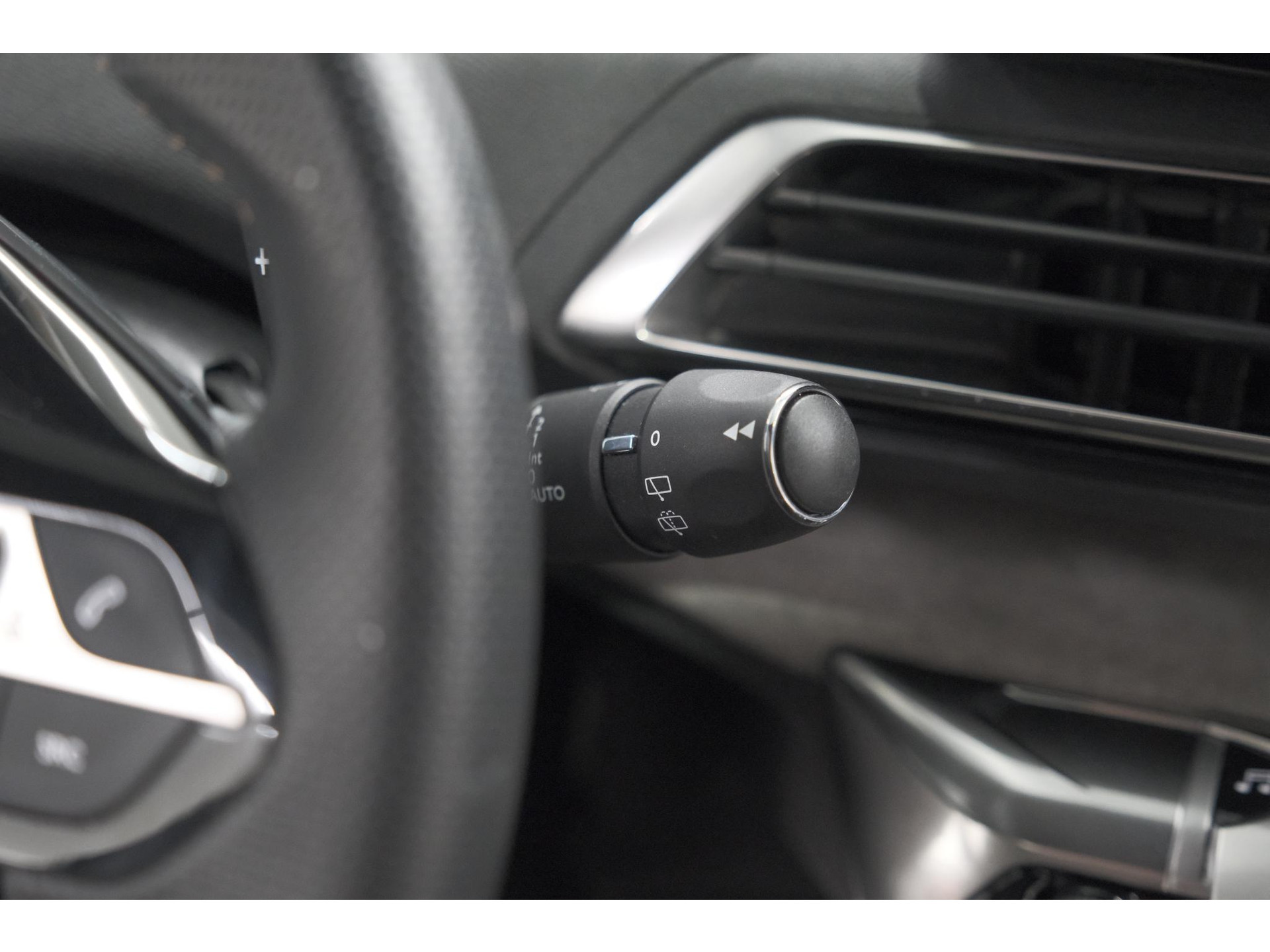 Peugeot 3008 PureTech 130 EAT8 GT | Camera | Dodehoekdetectie | Adaptieve Cruise Control