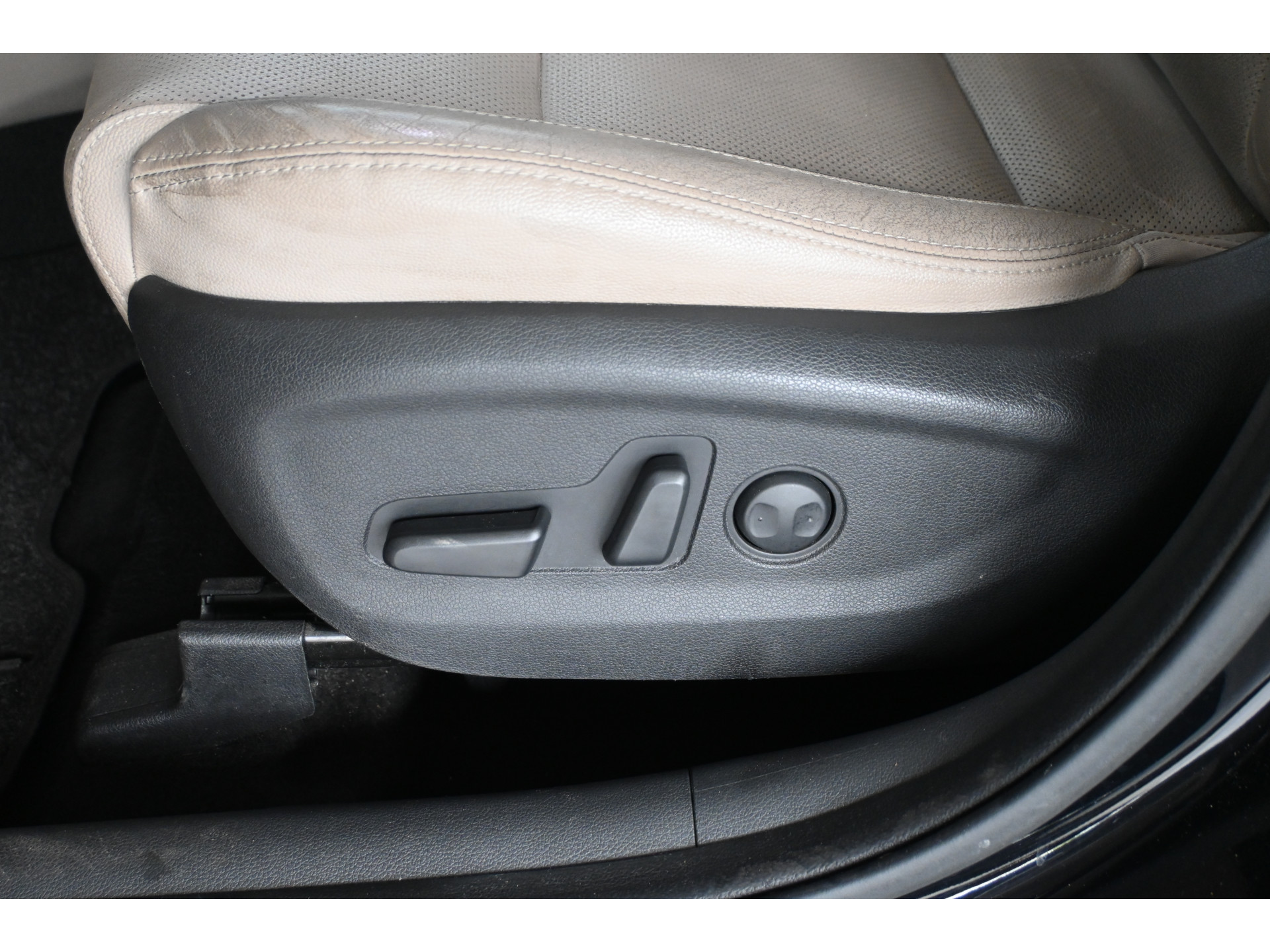 Hyundai Tucson 1.6 T-GDi Premium 4WD Automaat Panoramadak Navigatie Cruise Stoelverwarming Clima 100% Onderhouden! Inruil Mogelijk!