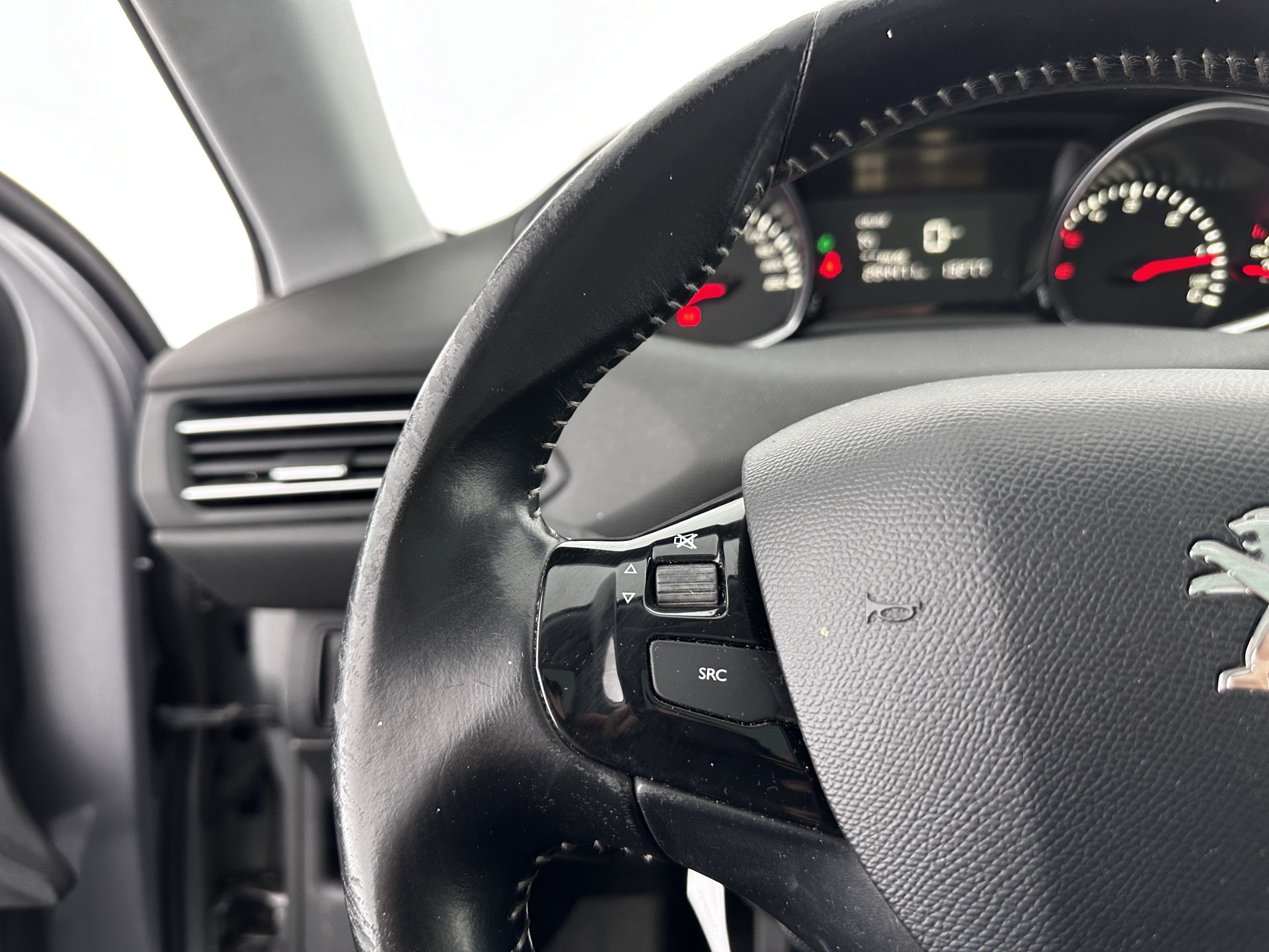 Peugeot 308 SW 1.6 BlueHDI Blue Lease Executive Pack *PANO | CAMERA | NAVI-FULLMAP | ECC | PDC | CRUISE | LANE-ASSIST | COMFORT-SEATS | 16"ALU*