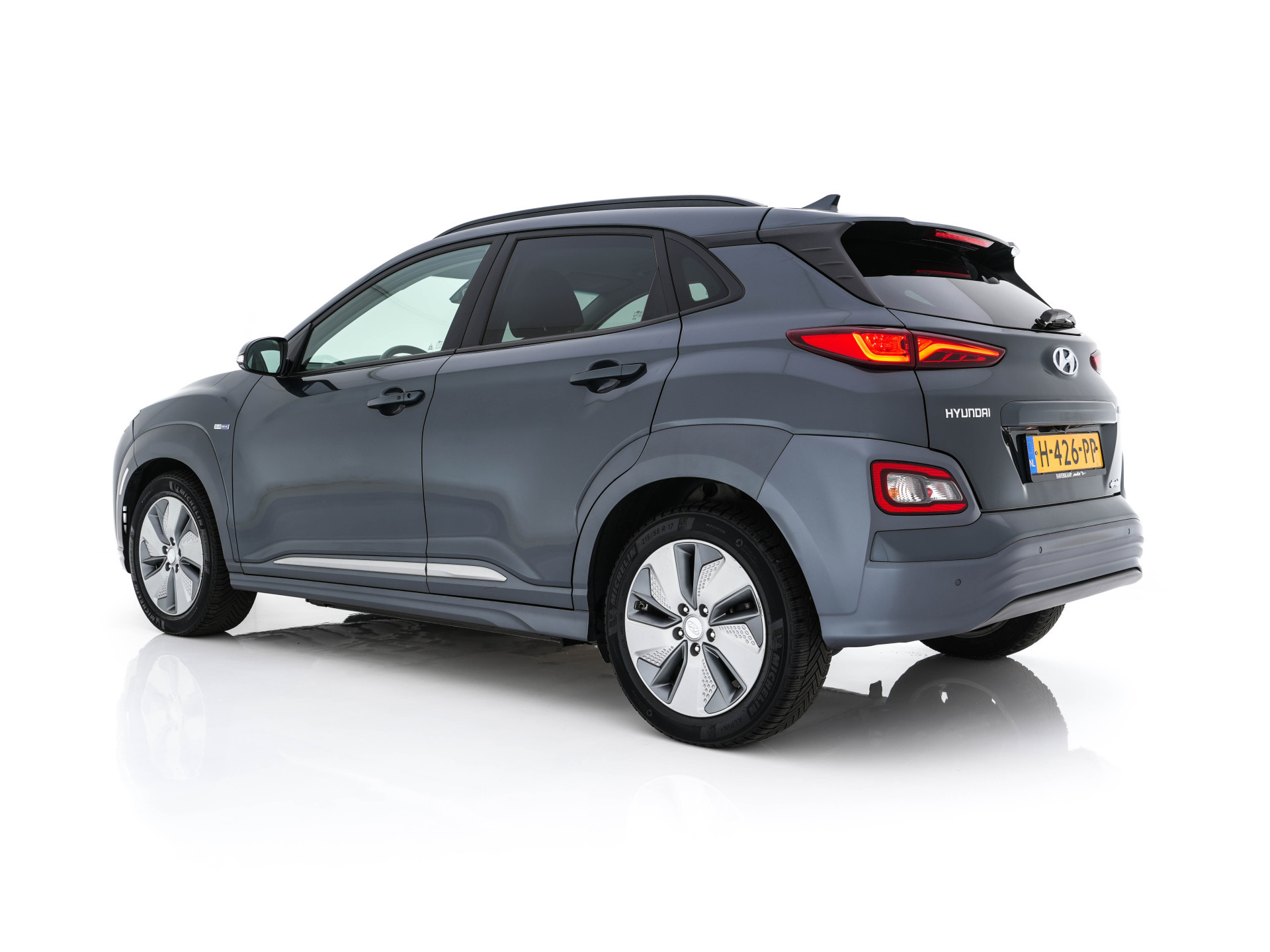 Hyundai Kona EV Premium 64 kWh ( Fase-3 ) { SOH-96%) (INCL-BTW) *AUT | HEAT-PUMP | NAVI-FULLMAP | KEYLESS | CAMERA | DAB | ECC | PDC | ADAPTIVE-CRUISE | CCS-FASTLOADER | LANE-ASSIST | HEATED-COMFORTSEATS | 17''ALU*
