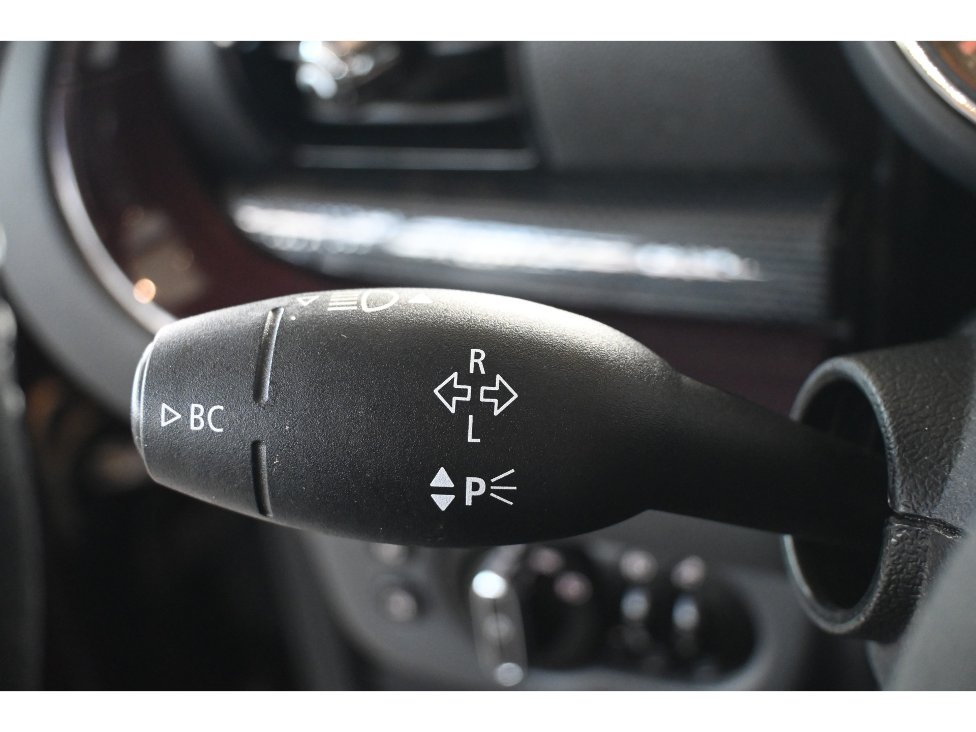MINI Clubman 1.5 Salt Business Automaat Navigatie Panoramadak Goed Onderhouden! Inruil Mogelijk!